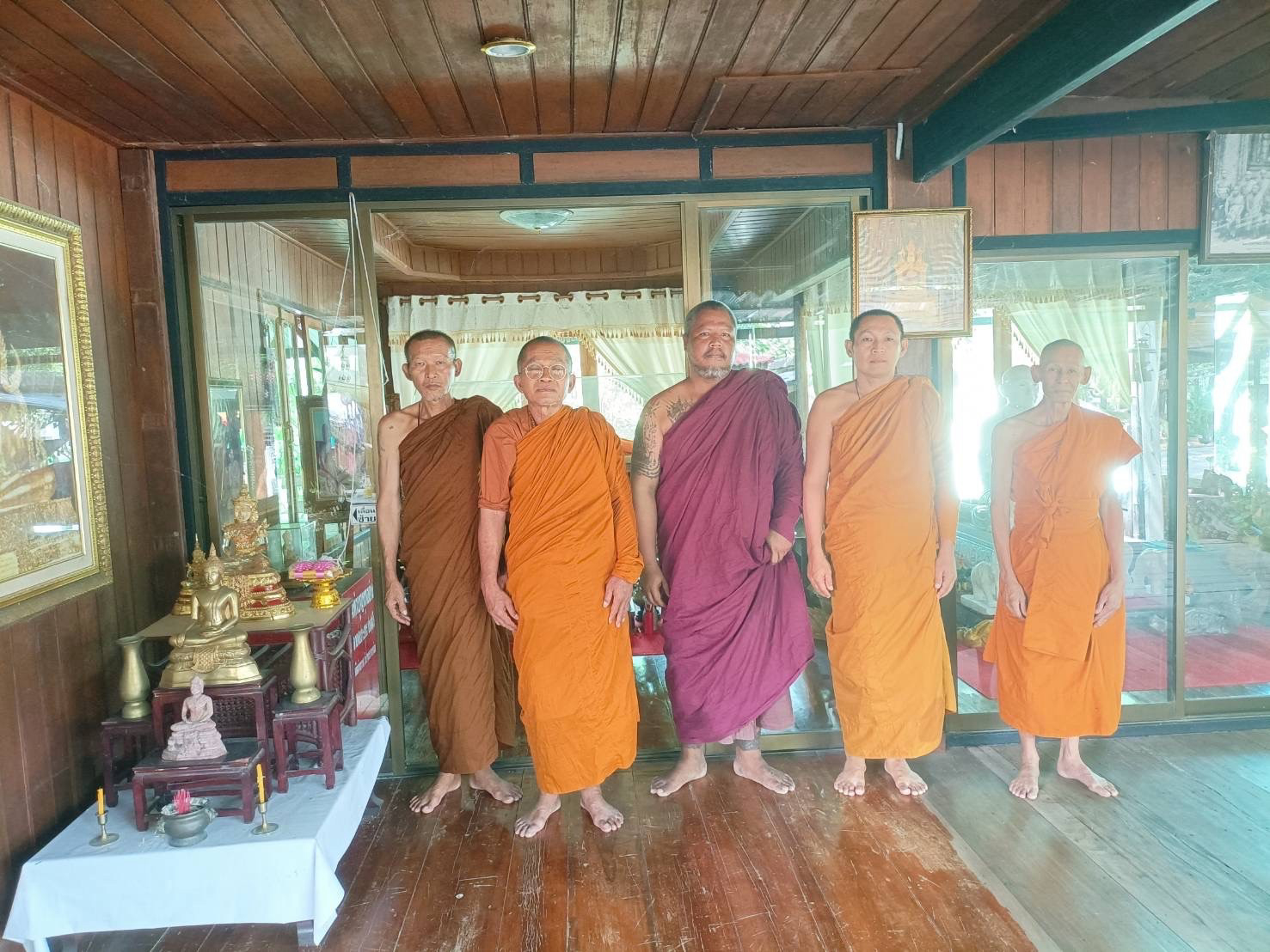 วัดป่าพุทธบาทเขาน้อย