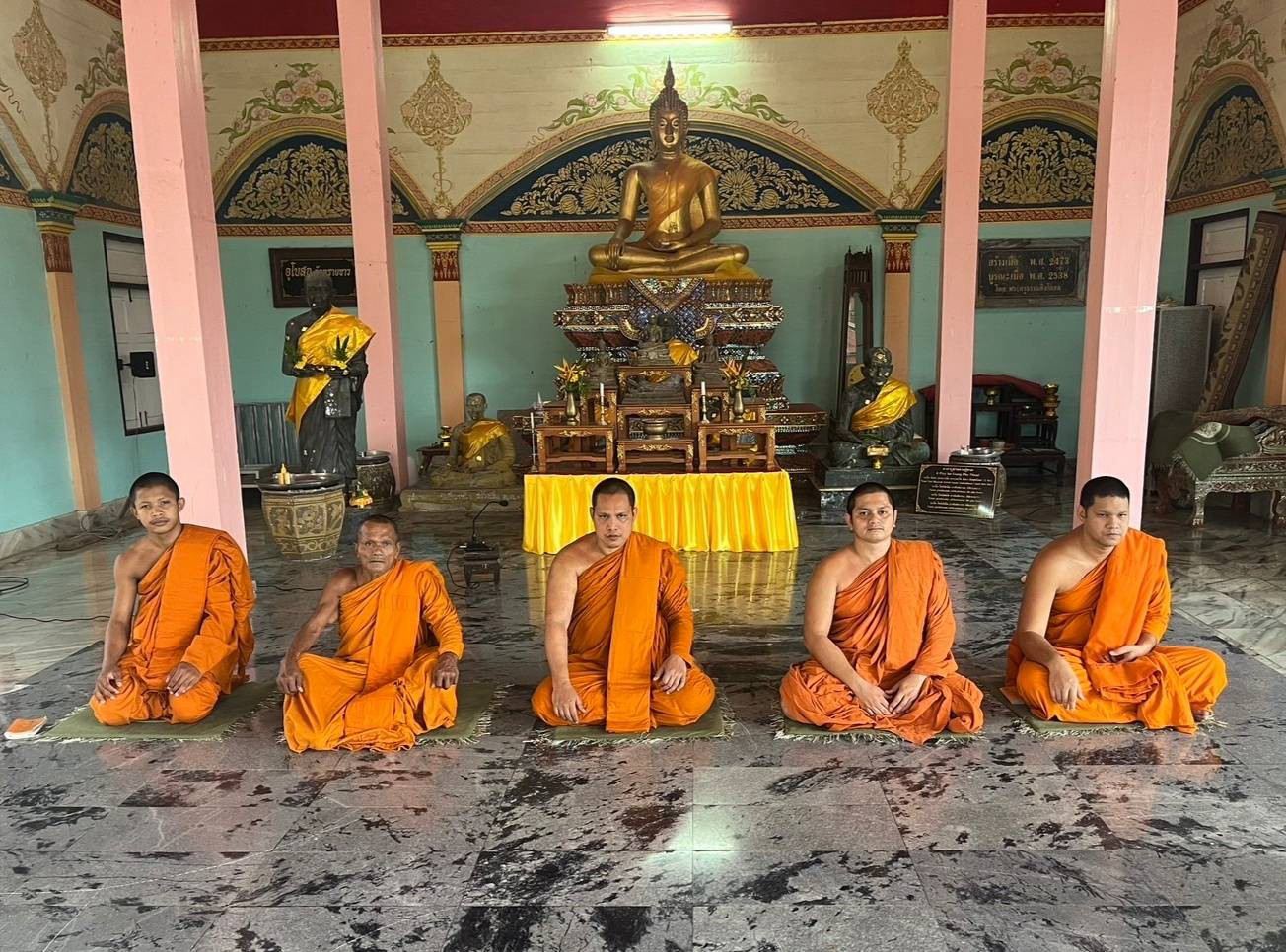 วัดทรายขาว