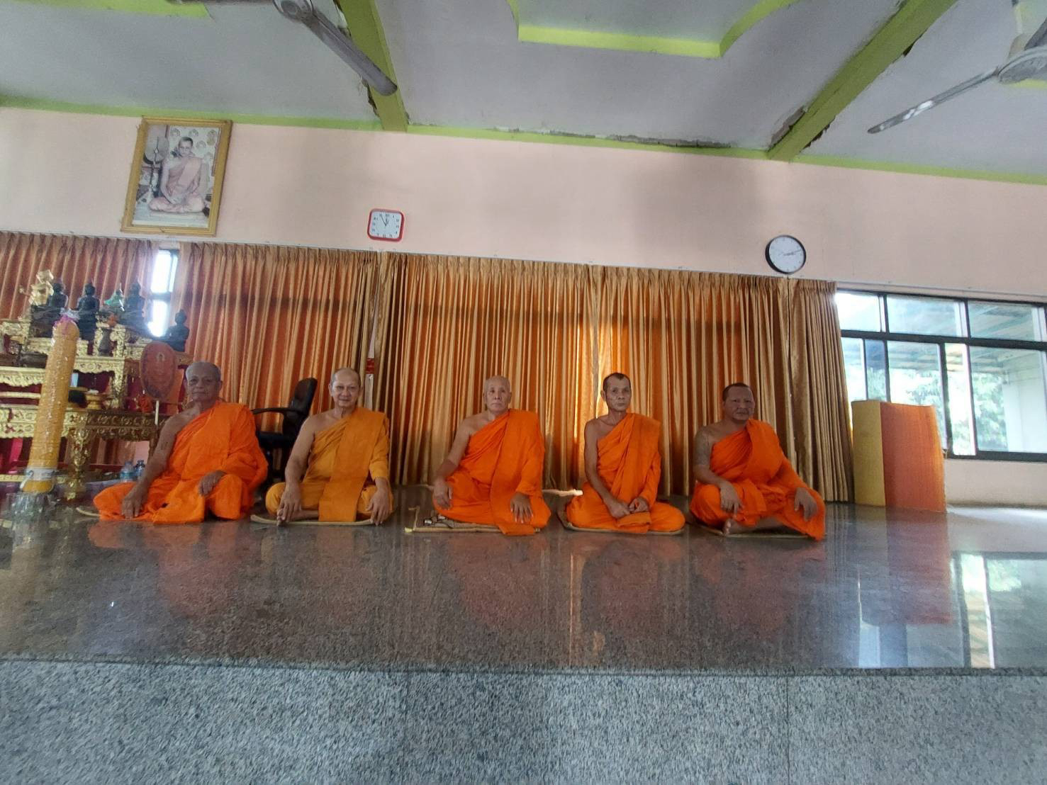 วัดเนินเวียง