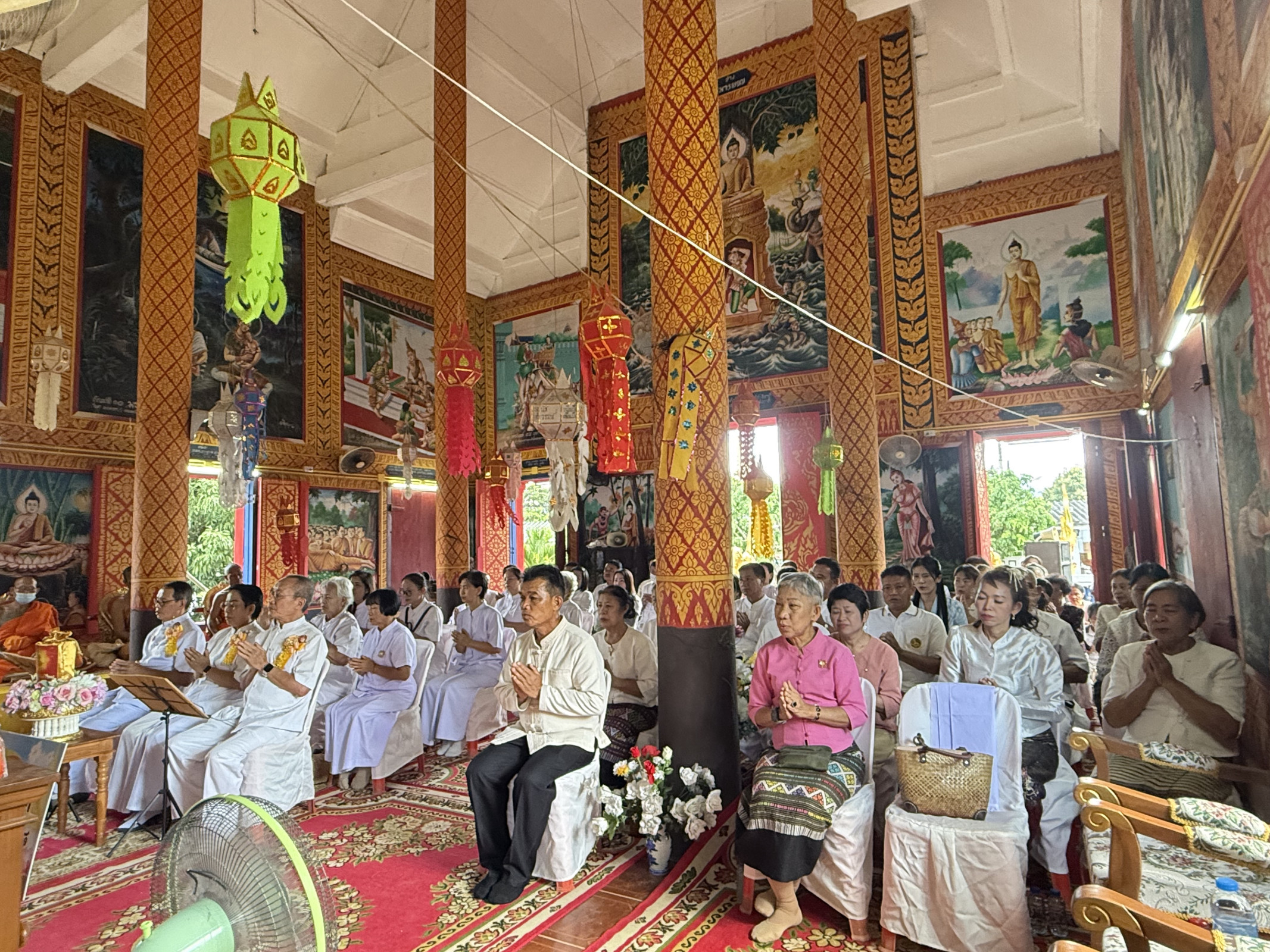 ภาพร่วมพิธีกรรมวัดบ้านแม่พุง