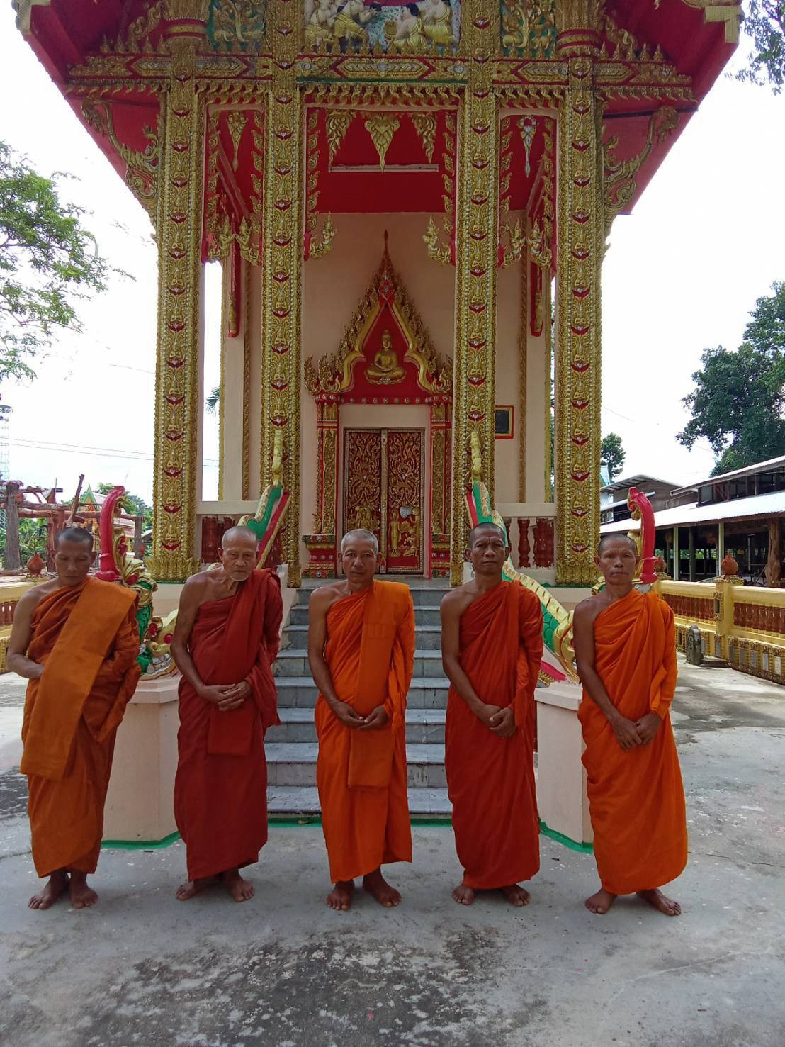 วัดบ้านแดง