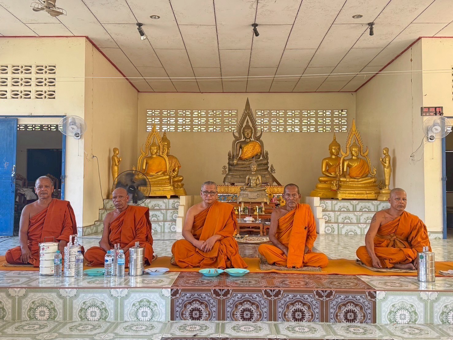 วัดแหลมจองถนน