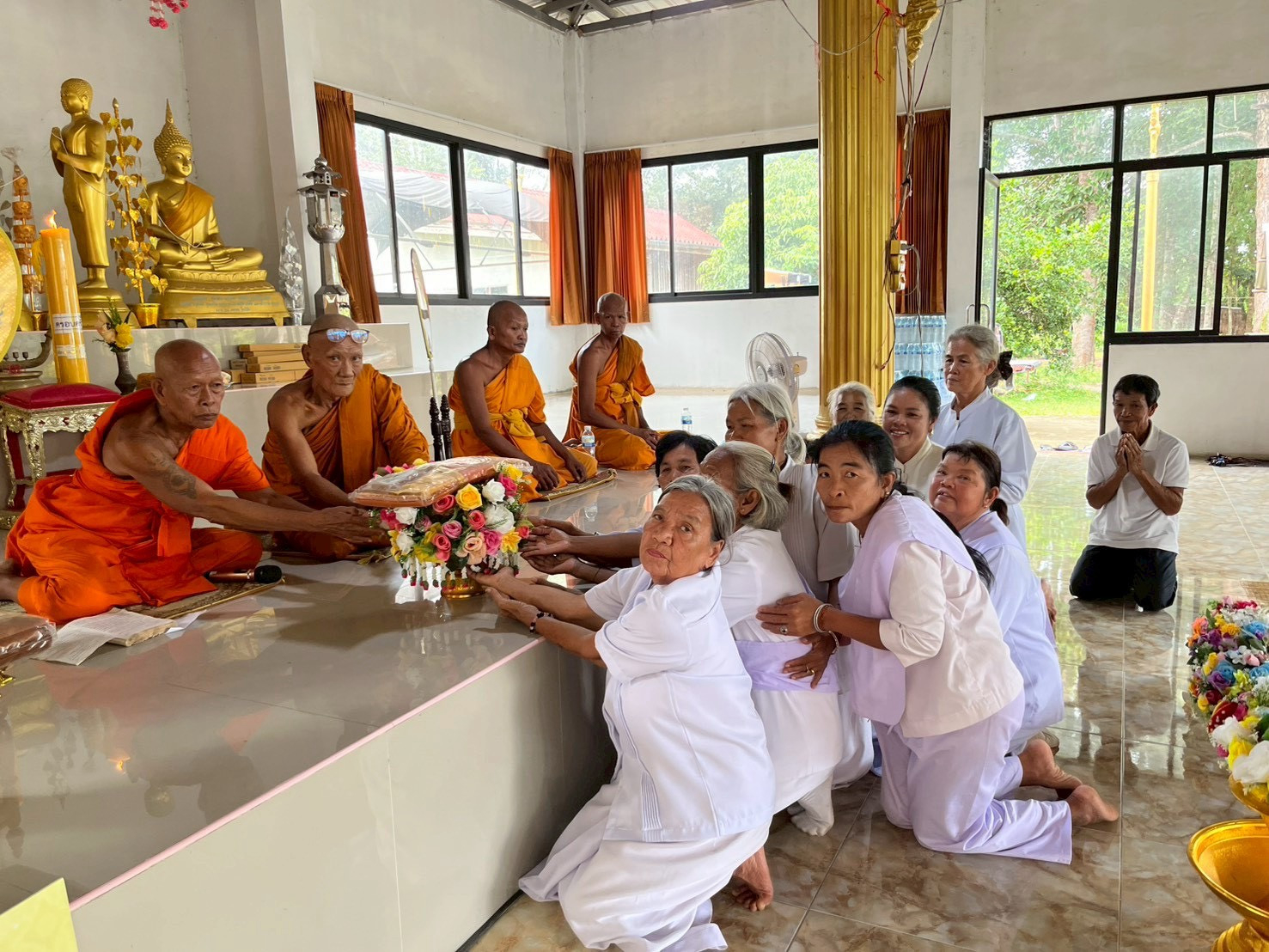 ภาพร่วมพิธีกรรมวัดหัวทำนบ