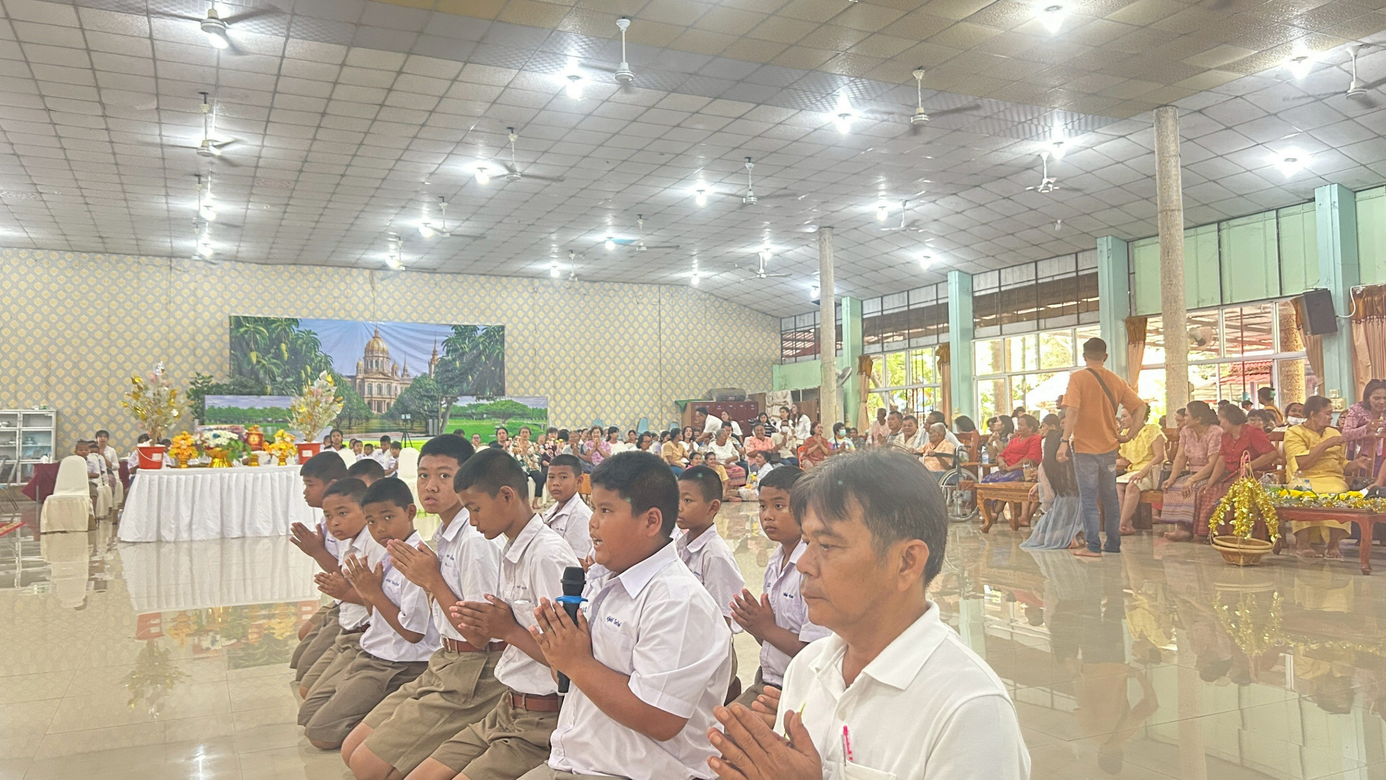 ภาพกล่าวคำถวายกฐินวัดทับขี้เหล็ก
