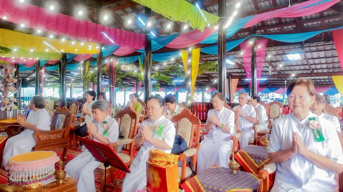 ภาพกล่าวคำถวายกฐินวัดบัวสุวรรณประดิษฐ์