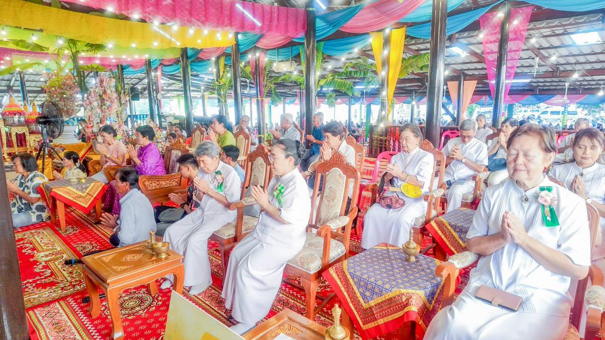ภาพร่วมพิธีกรรมวัดบัวสุวรรณประดิษฐ์