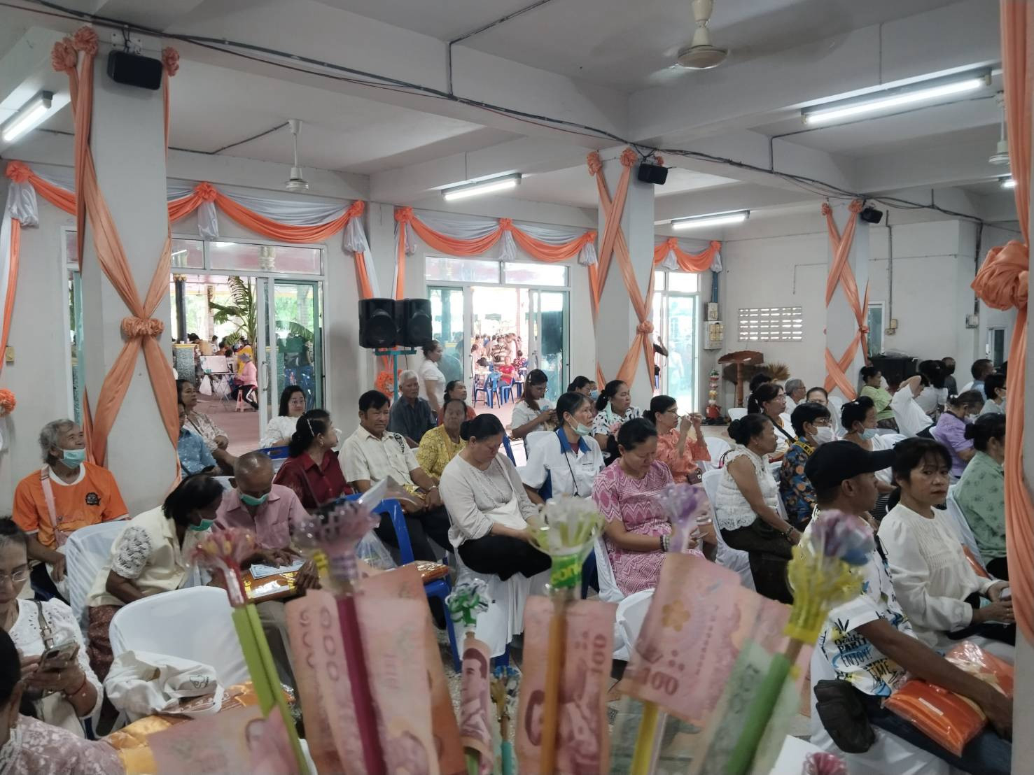 ภาพร่วมพิธีกรรมวัดเพิ่มทาน