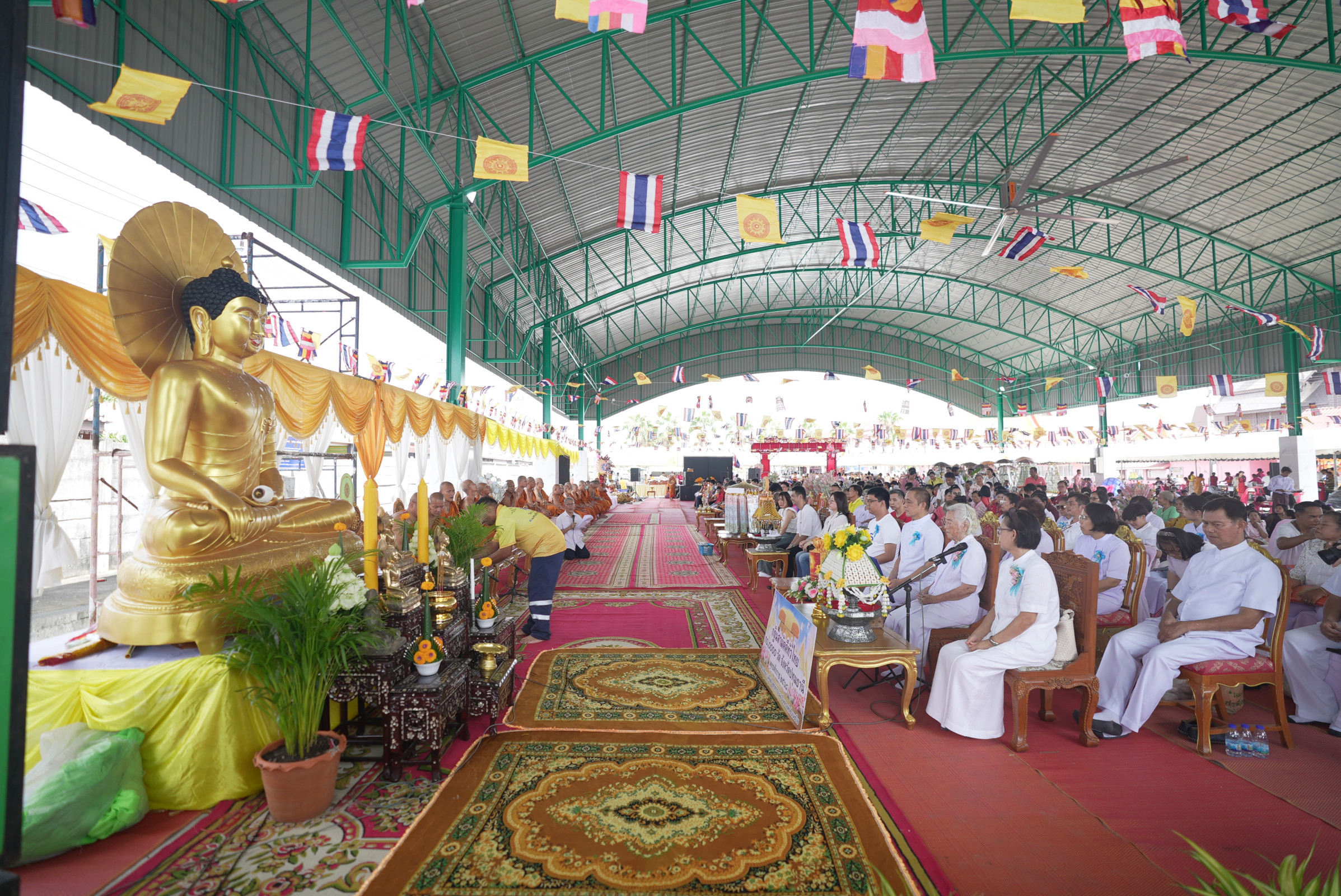 ภาพร่วมพิธีกรรมวัดทวีการะอนันต์