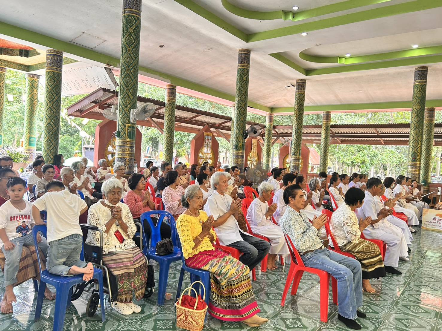 ภาพร่วมพิธีกรรมวัดดงพระเจดีย์