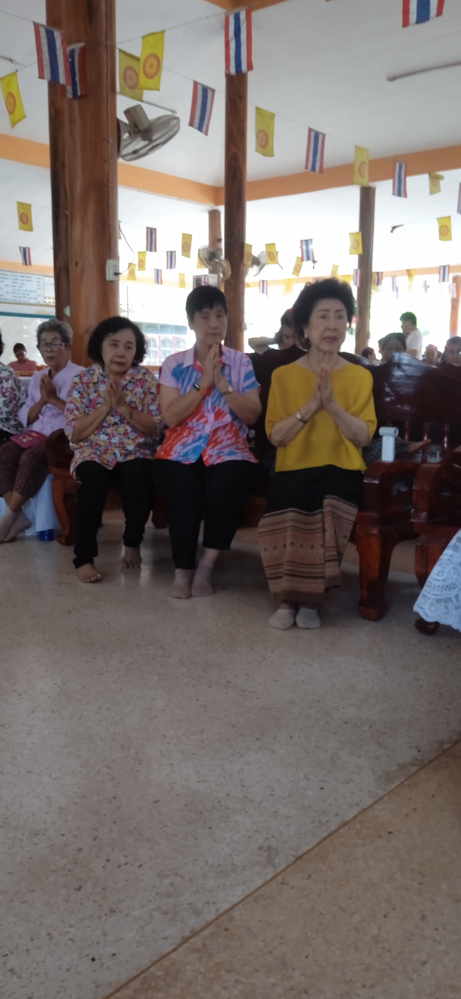 ภาพร่วมพิธีกรรมวัดสระเนินพระราม