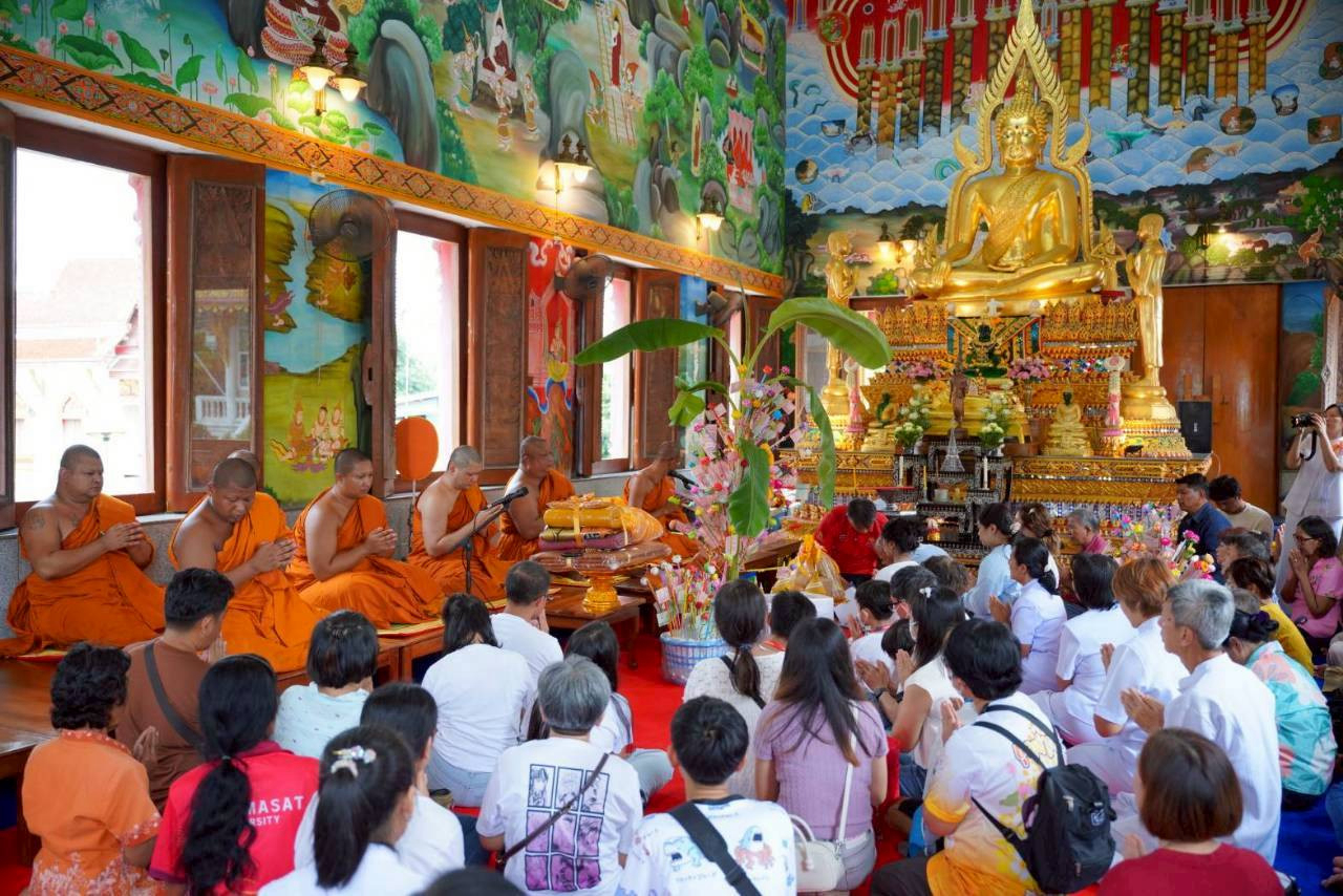 ภาพร่วมพิธีกรรมวัดตำหนัก