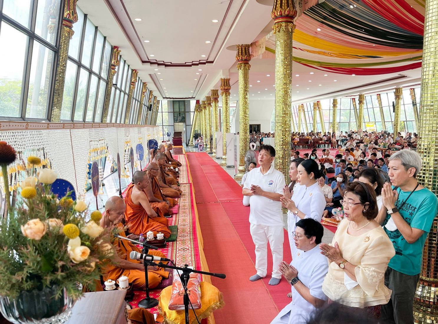 ภาพร่วมพิธีกรรมวัดพุทธวิชยาราม