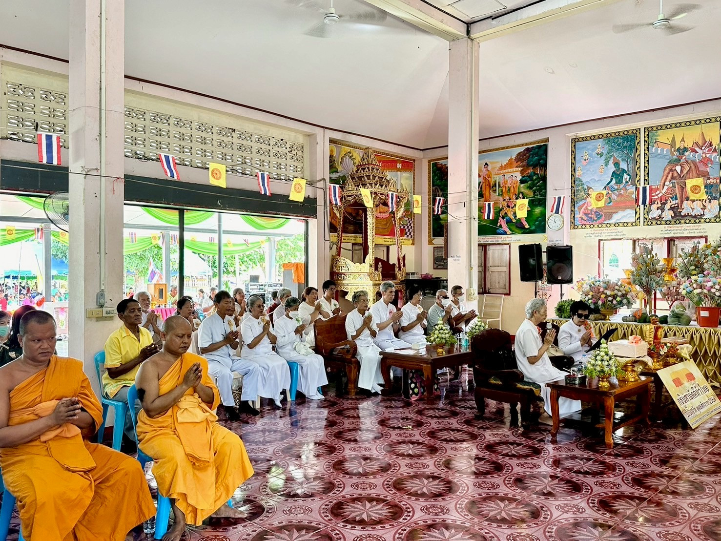 ภาพร่วมพิธีกรรมวัดราษฎร์รังสรรค์