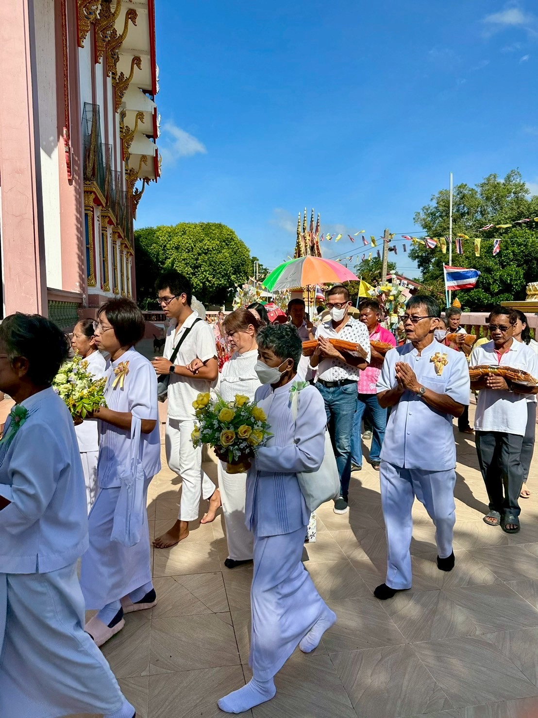 ภาพร่วมพิธีกรรมวัดราษฎร์รังสรรค์