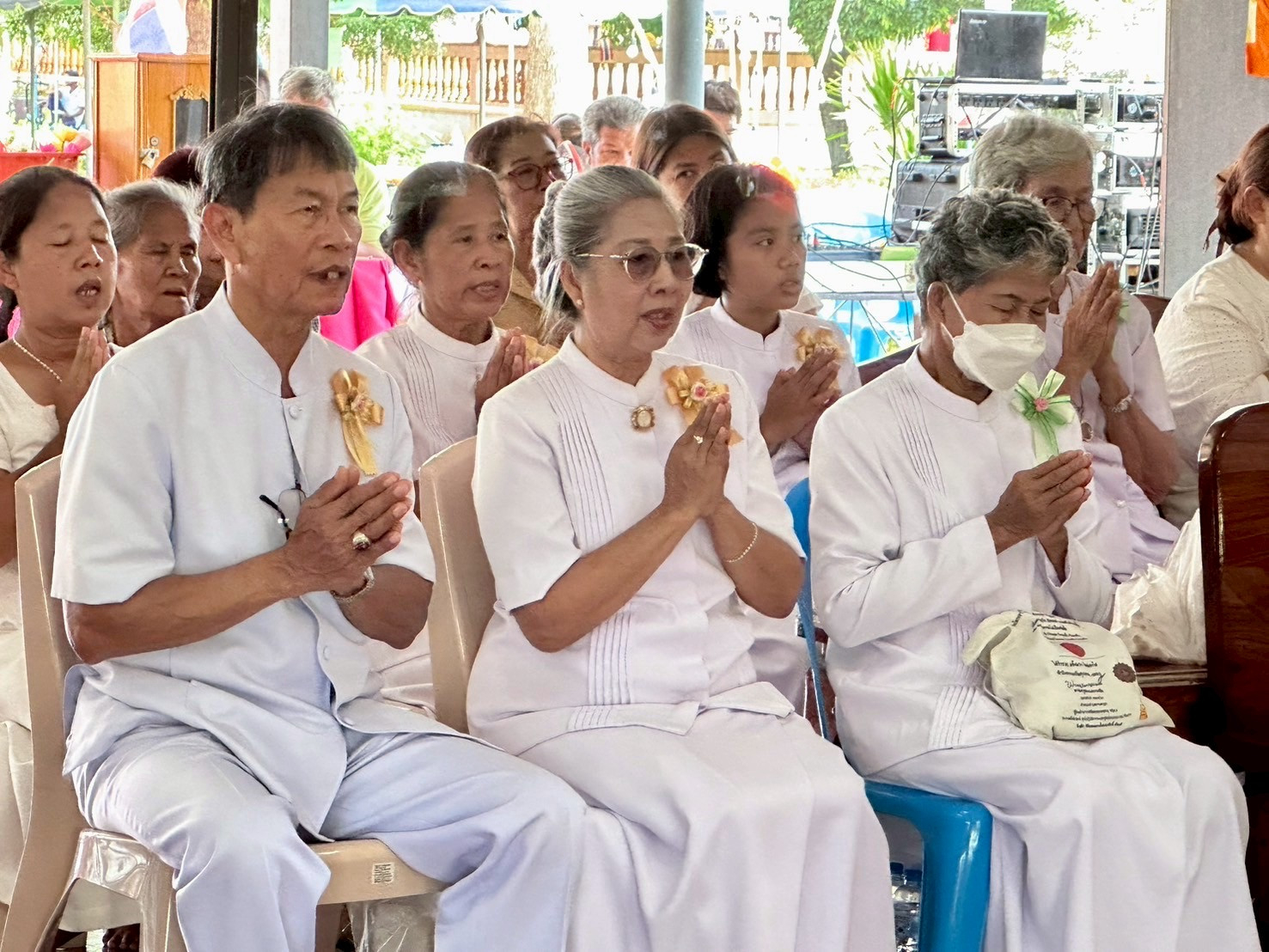 ภาพร่วมพิธีกรรมวัดราษฎร์รังสรรค์