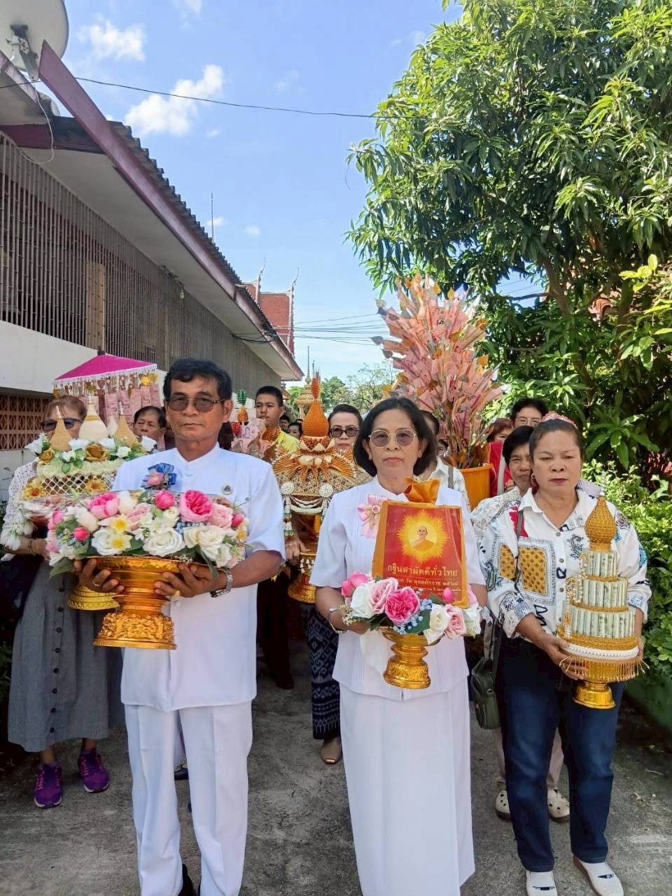 ภาพร่วมขบวนกฐินวัดอินทาราม