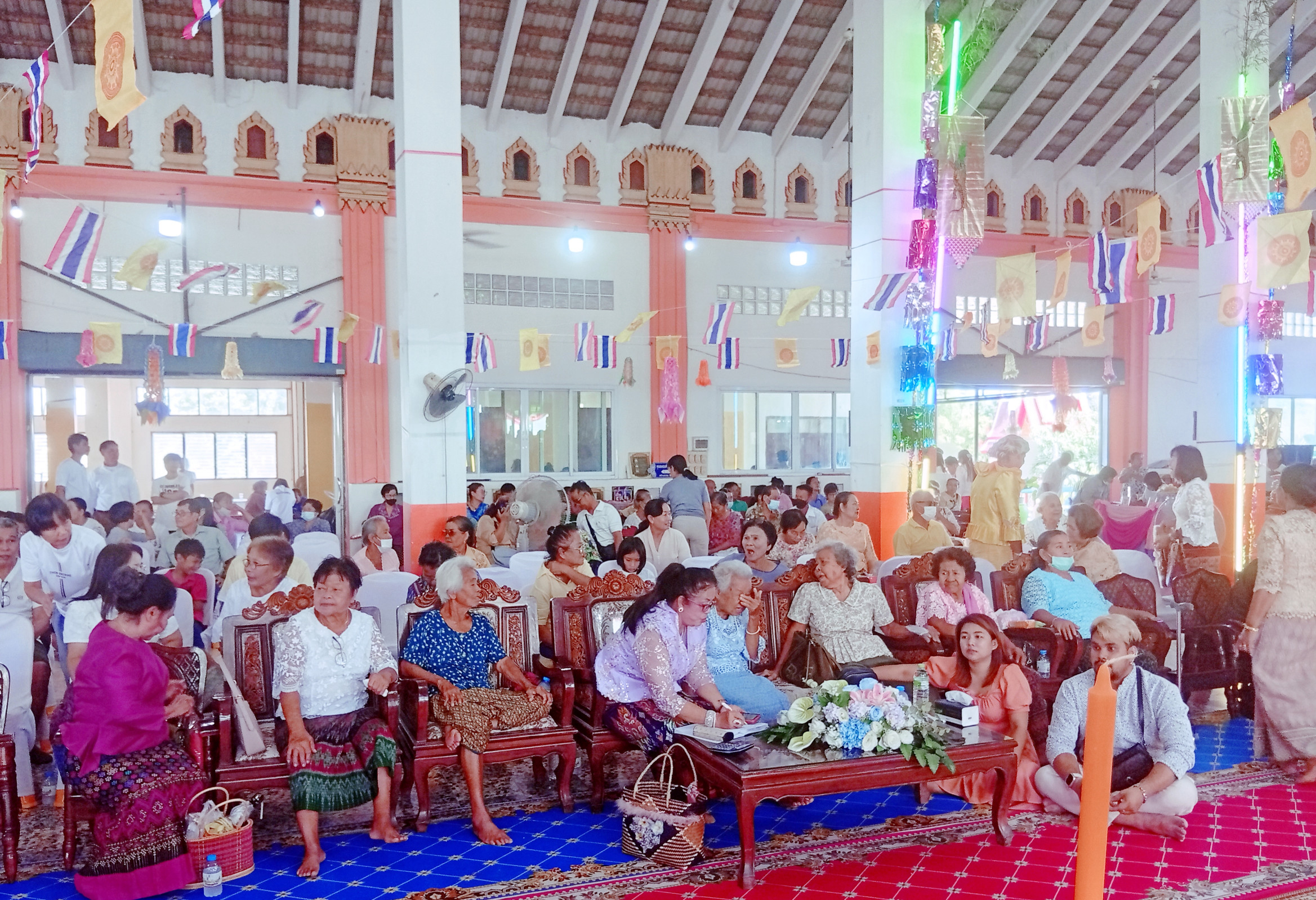 ภาพร่วมพิธีกรรมวัดหาดอาษา