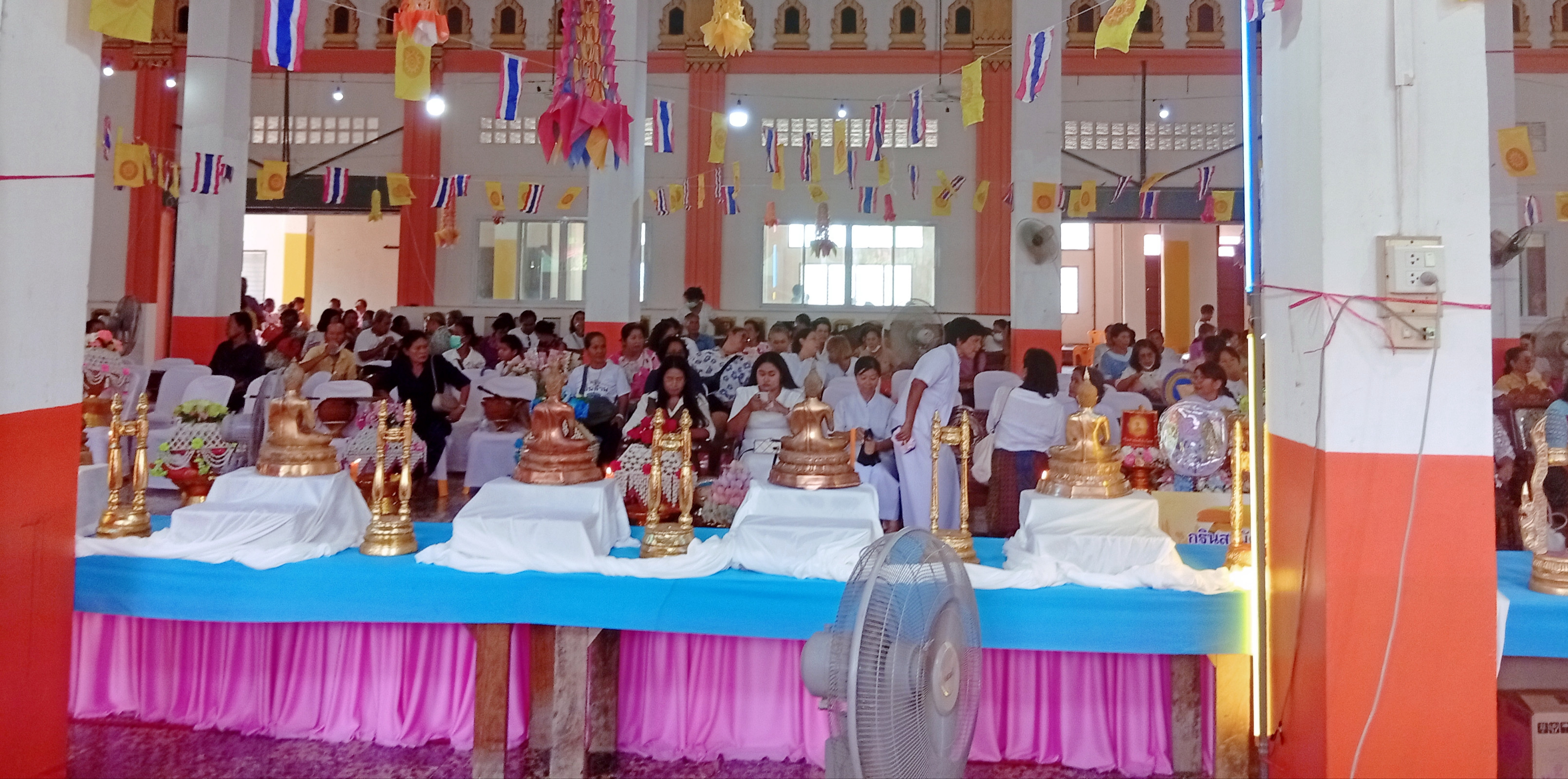 ภาพร่วมพิธีกรรมวัดหาดอาษา