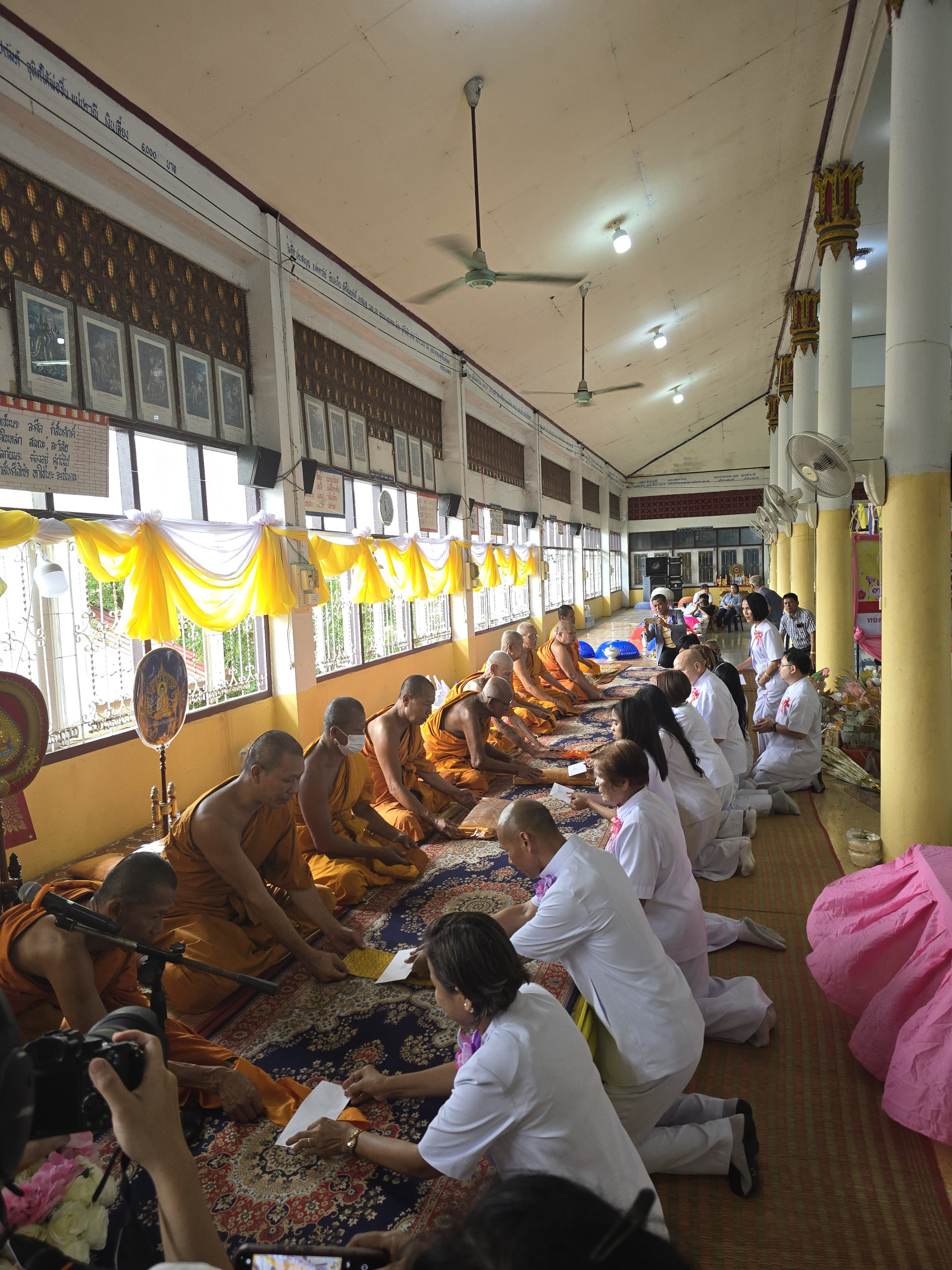 ภาพร่วมพิธีกรรมวัดหนองแขม