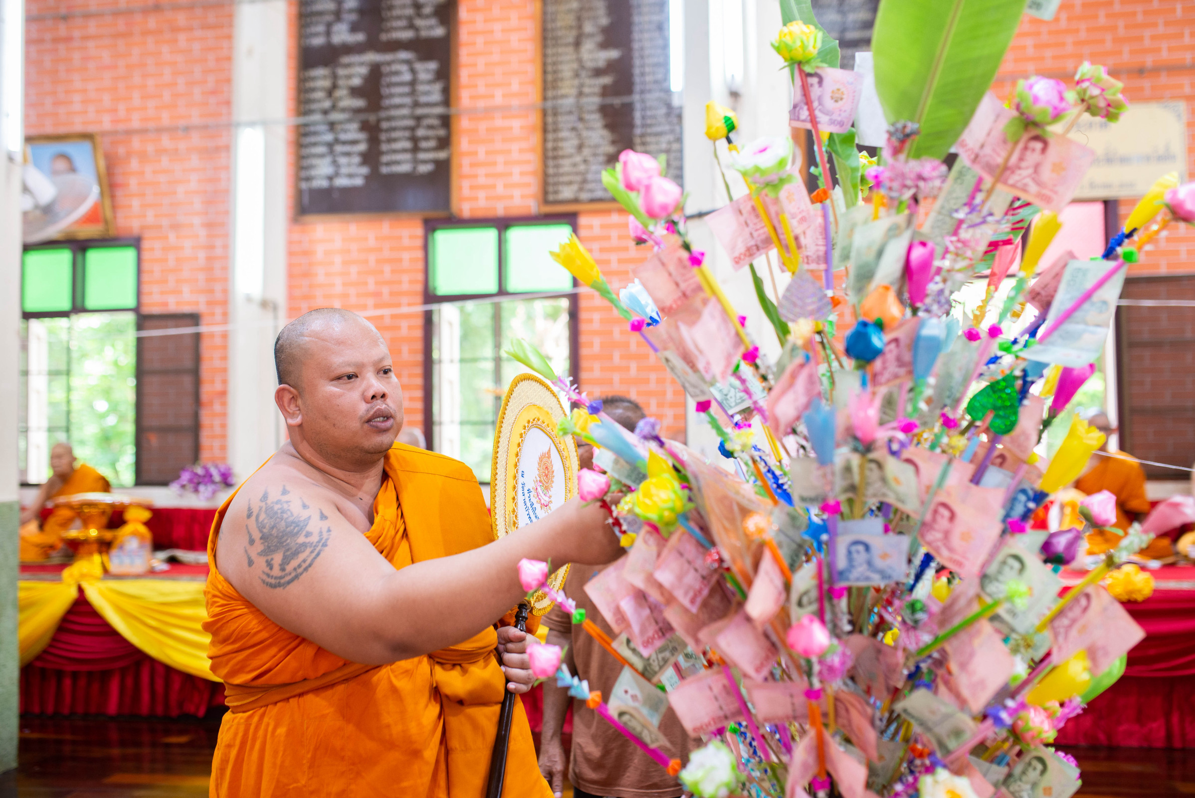 ภาพร่วมพิธีกรรมวัดลาดบัวหลวง
