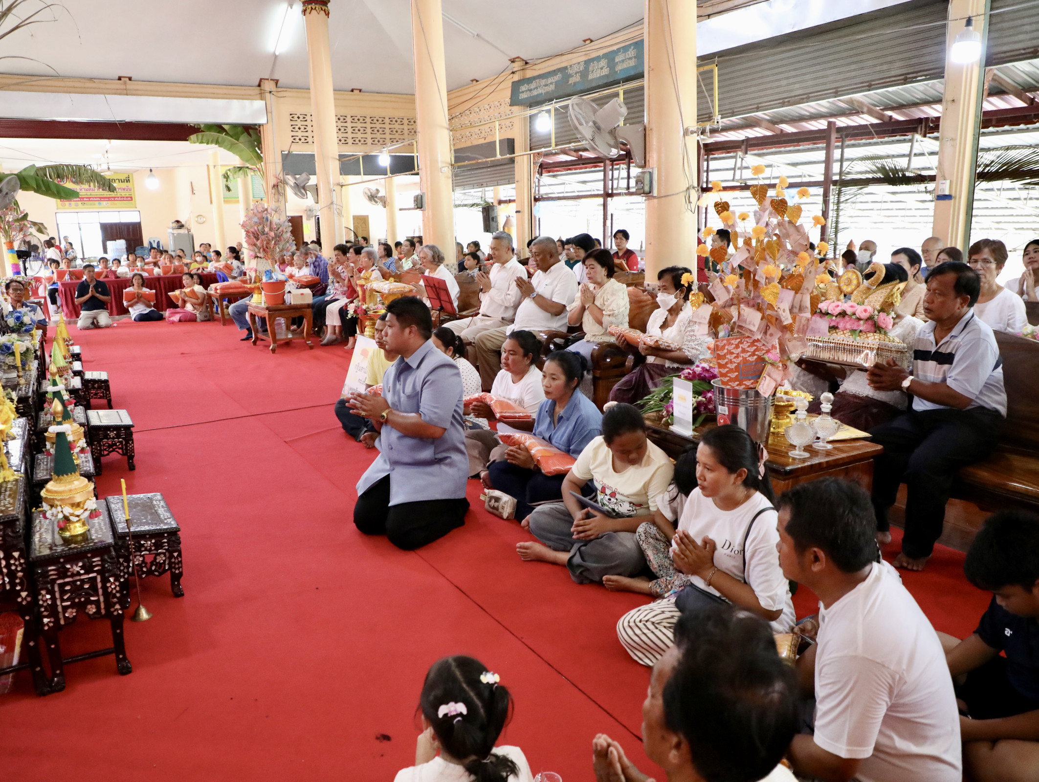 ภาพร่วมพิธีกรรมวัดดอกไม้