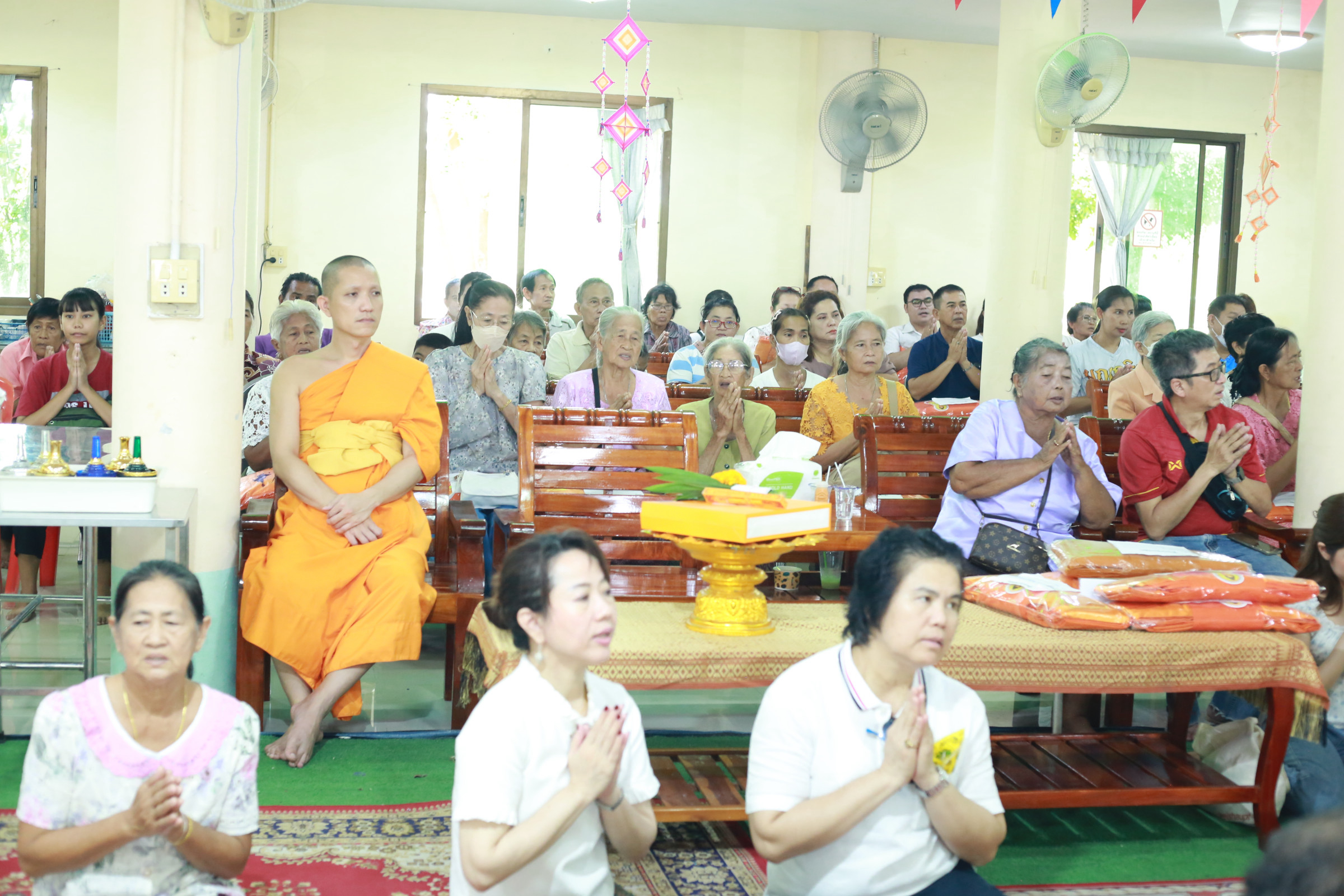 ภาพร่วมพิธีกรรมวัดใหญ่เทพนิมิตร