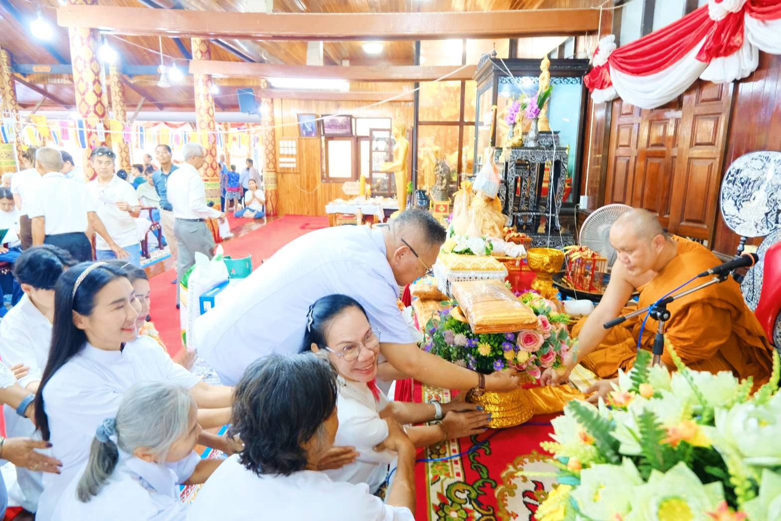 ภาพร่วมพิธีกรรมวัดโคกหิรัญ