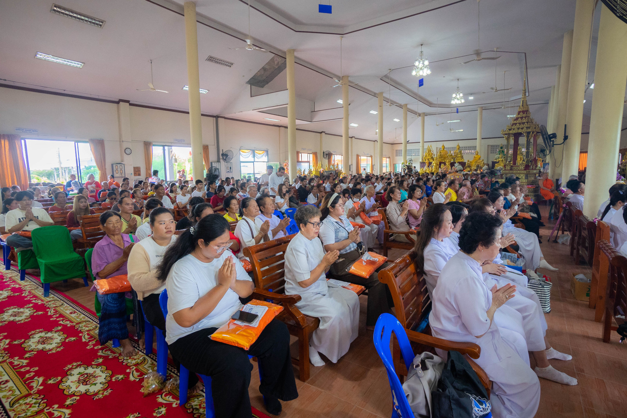 ภาพร่วมพิธีกรรมวัดลำพระยาราษฎร์เจริญธรรม