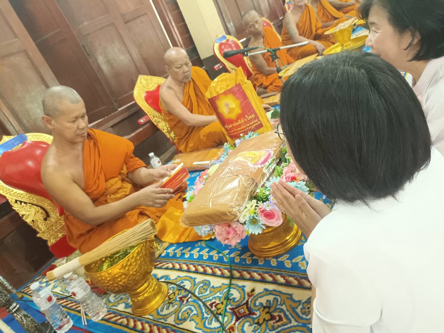 ภาพร่วมพิธีกรรมวัดโพธิ์