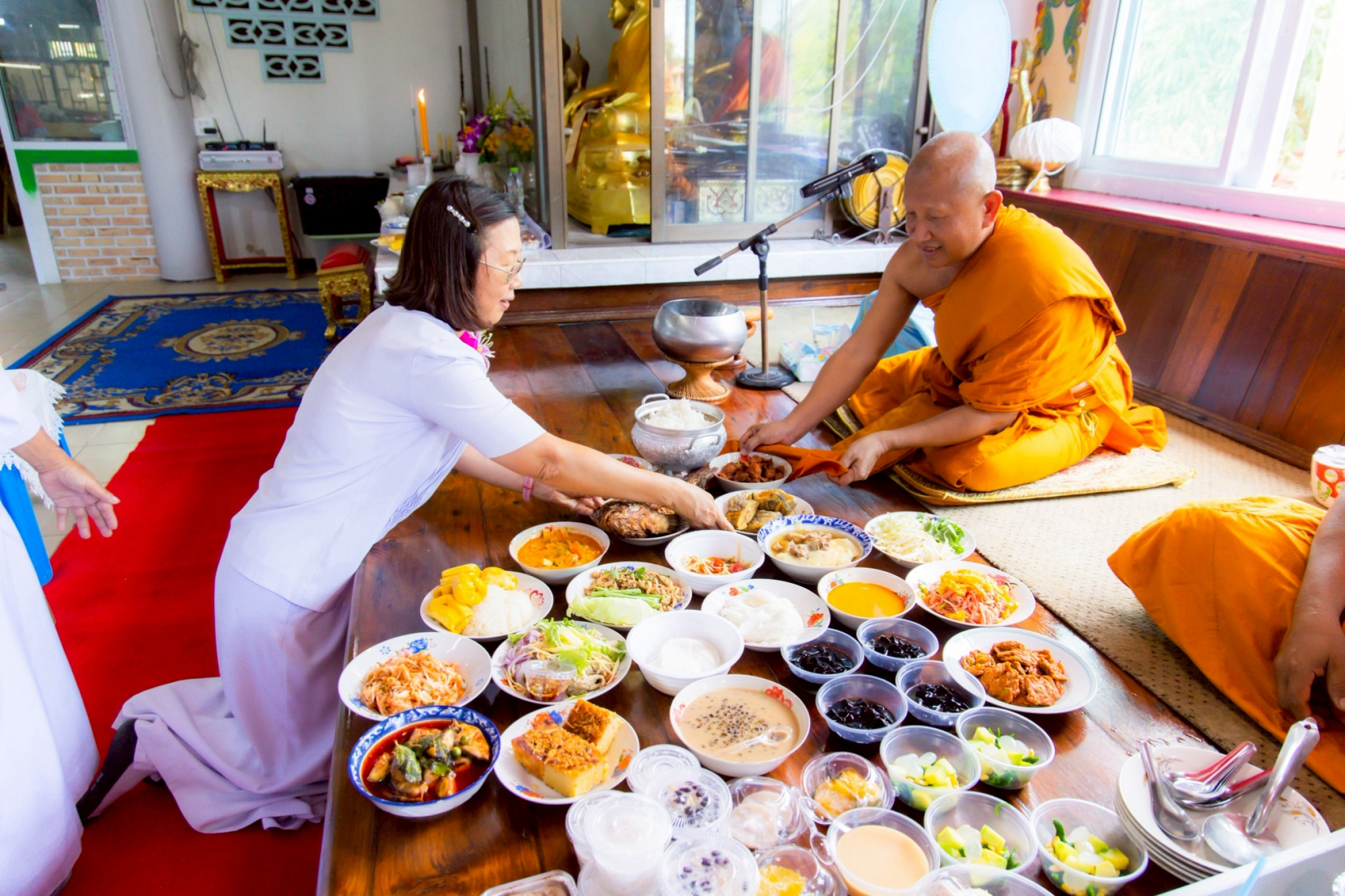 ภาพร่วมพิธีกรรมวัดโพธิ์ประสิทธิ์