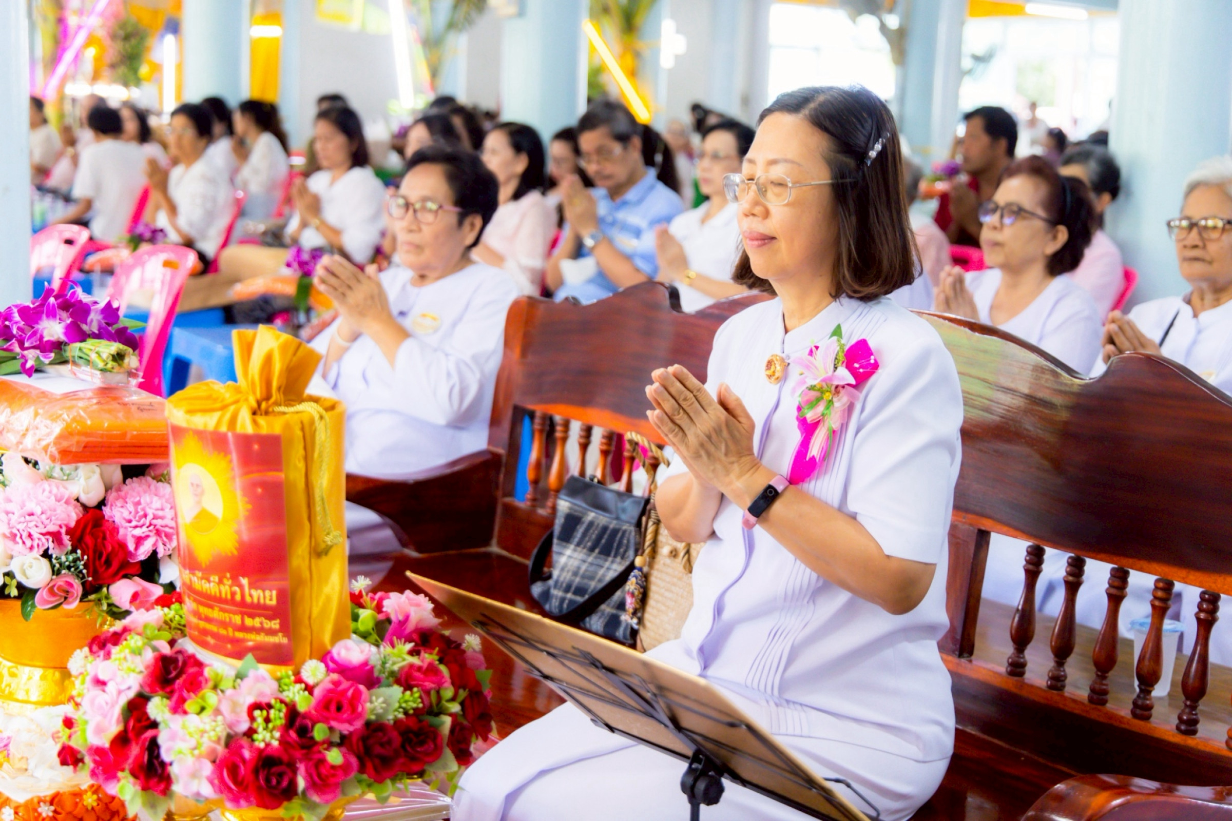 ภาพร่วมพิธีกรรมวัดโพธิ์ประสิทธิ์