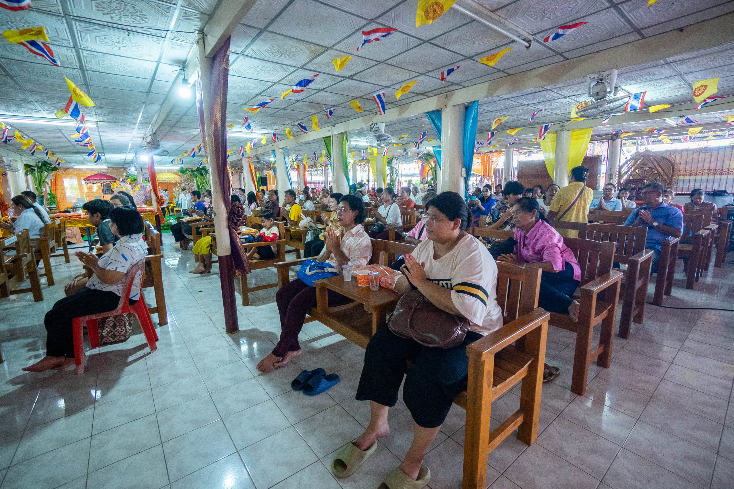 ภาพร่วมพิธีกรรมวัดสามเพลง