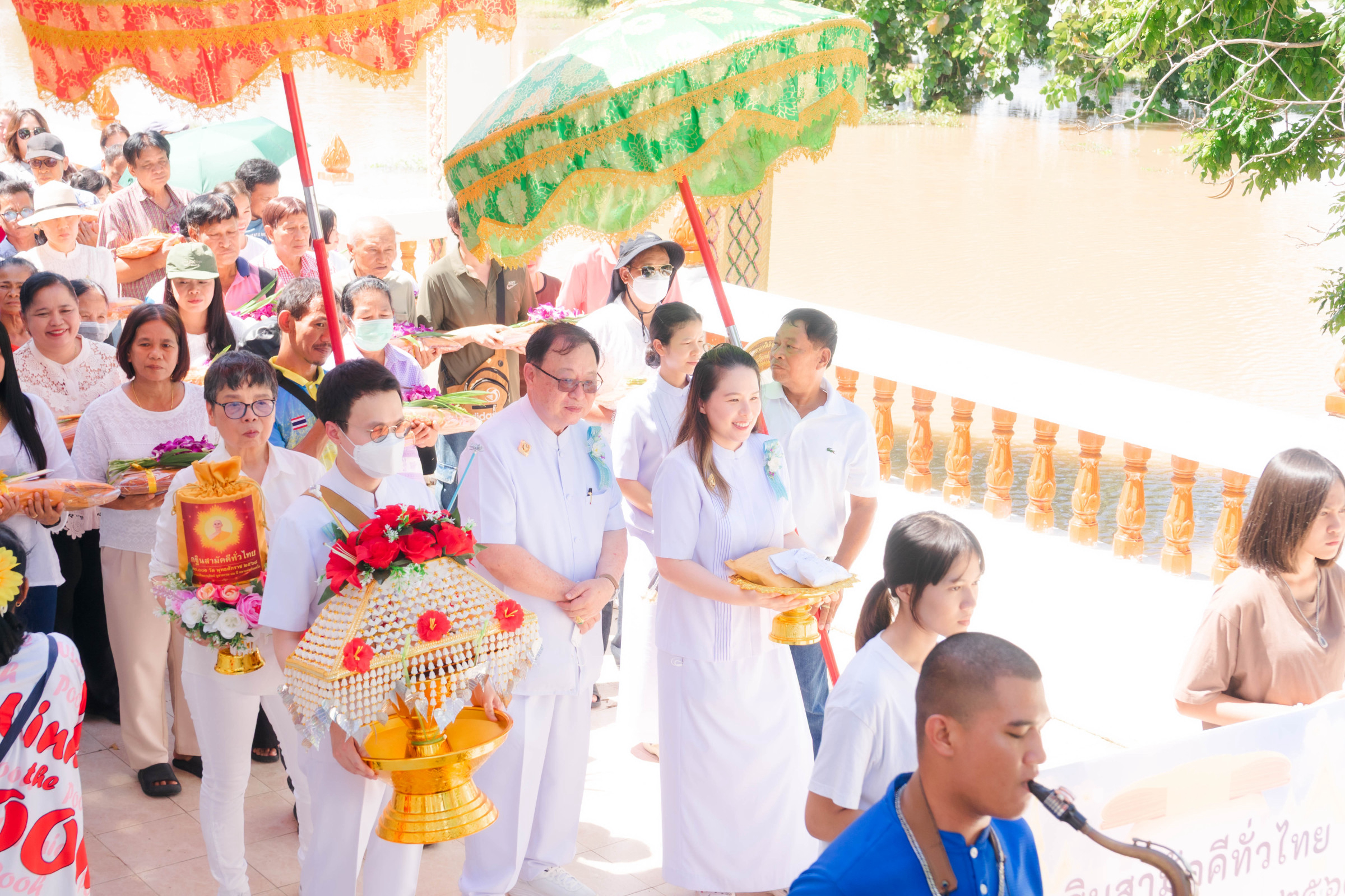 ภาพร่วมขบวนกฐินวัดตาลานใต้