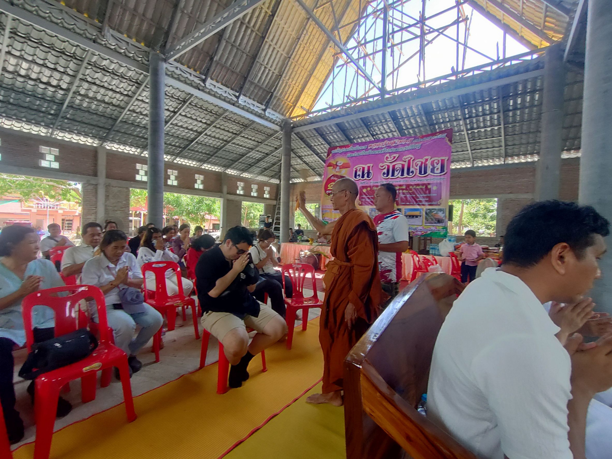 ภาพร่วมพิธีกรรมวัดไชย