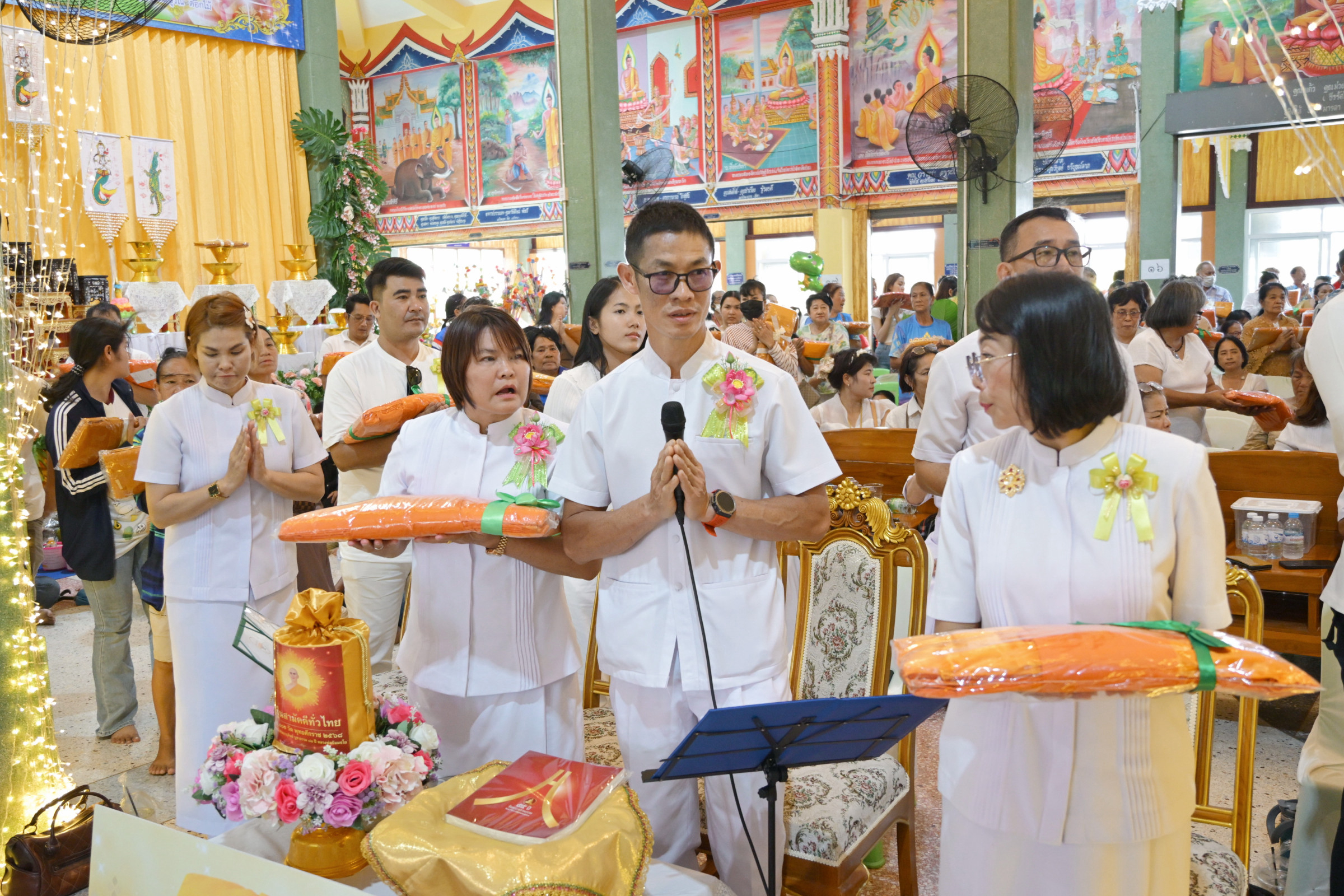 ภาพกล่าวคำถวายกฐินวัดคลองพุทรา