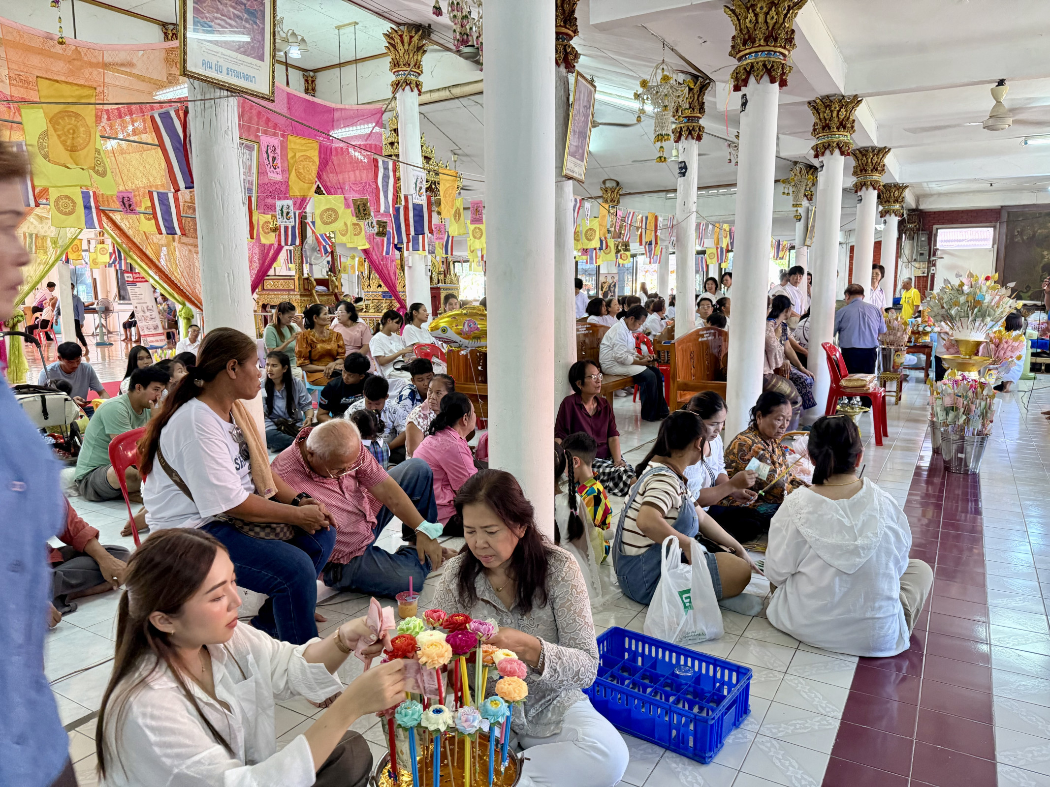 ภาพร่วมพิธีกรรมวัดนาคสโมสร