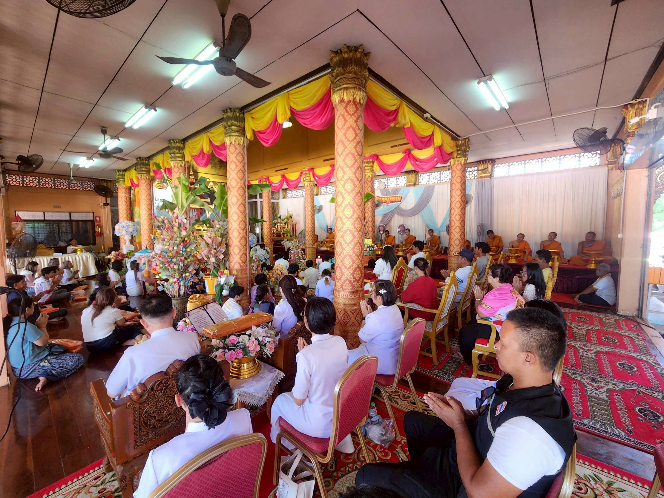 ภาพร่วมพิธีกรรมวัดเกาะแก้วเกษฎาราม