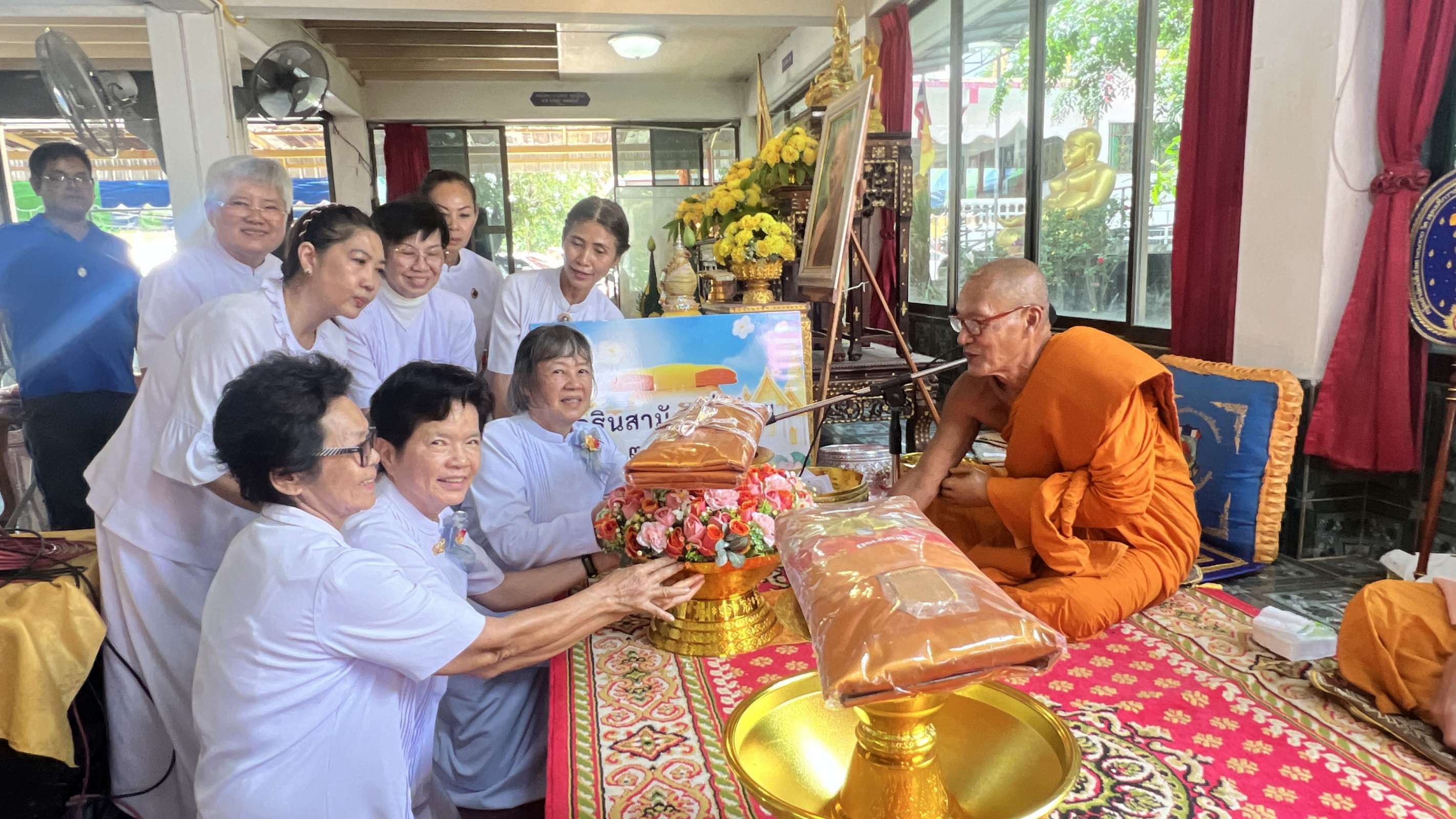 ภาพร่วมพิธีกรรมวัดโพธิ์แก้ว