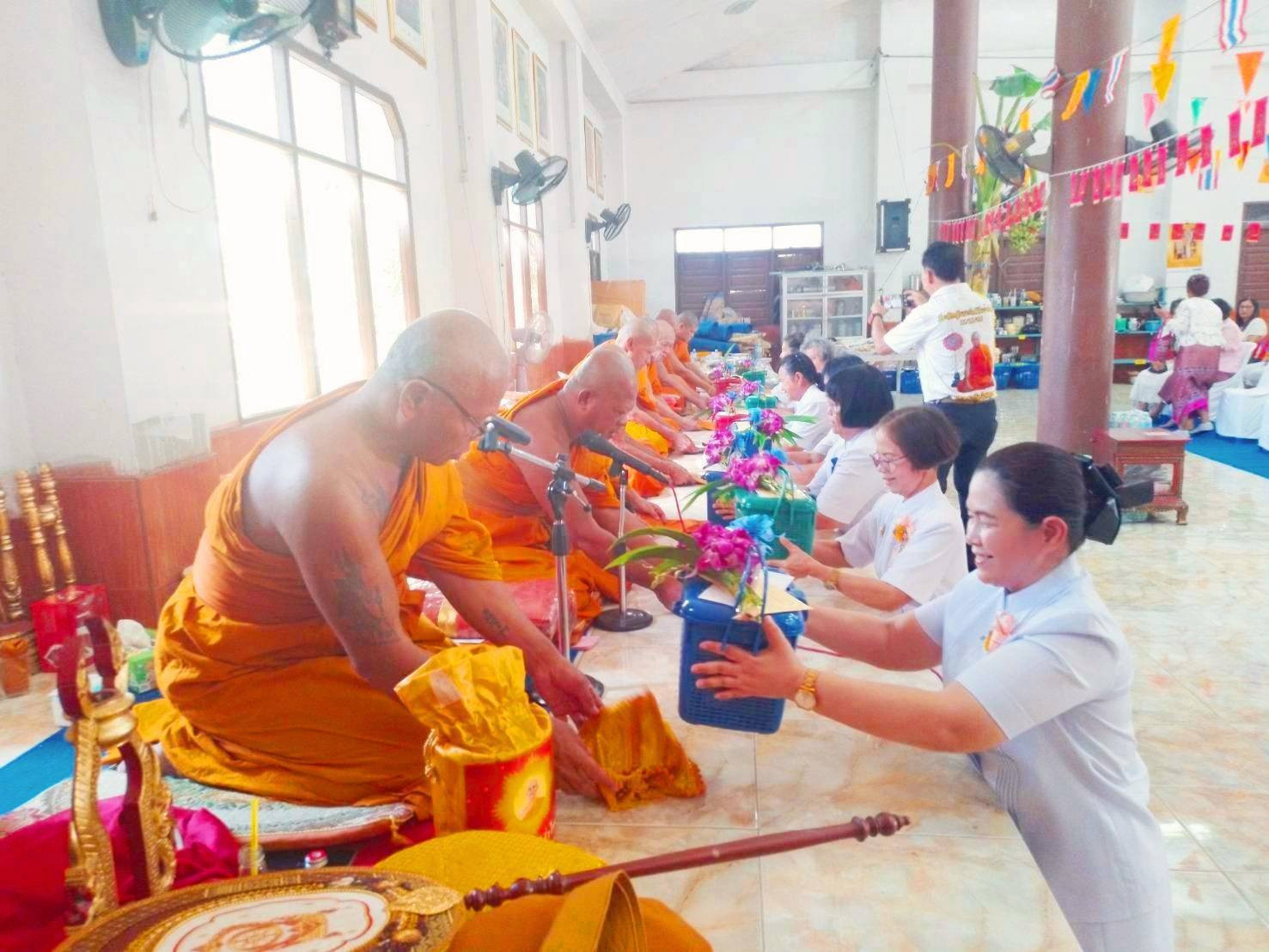 ภาพร่วมพิธีกรรมวัดบ้านใหม่