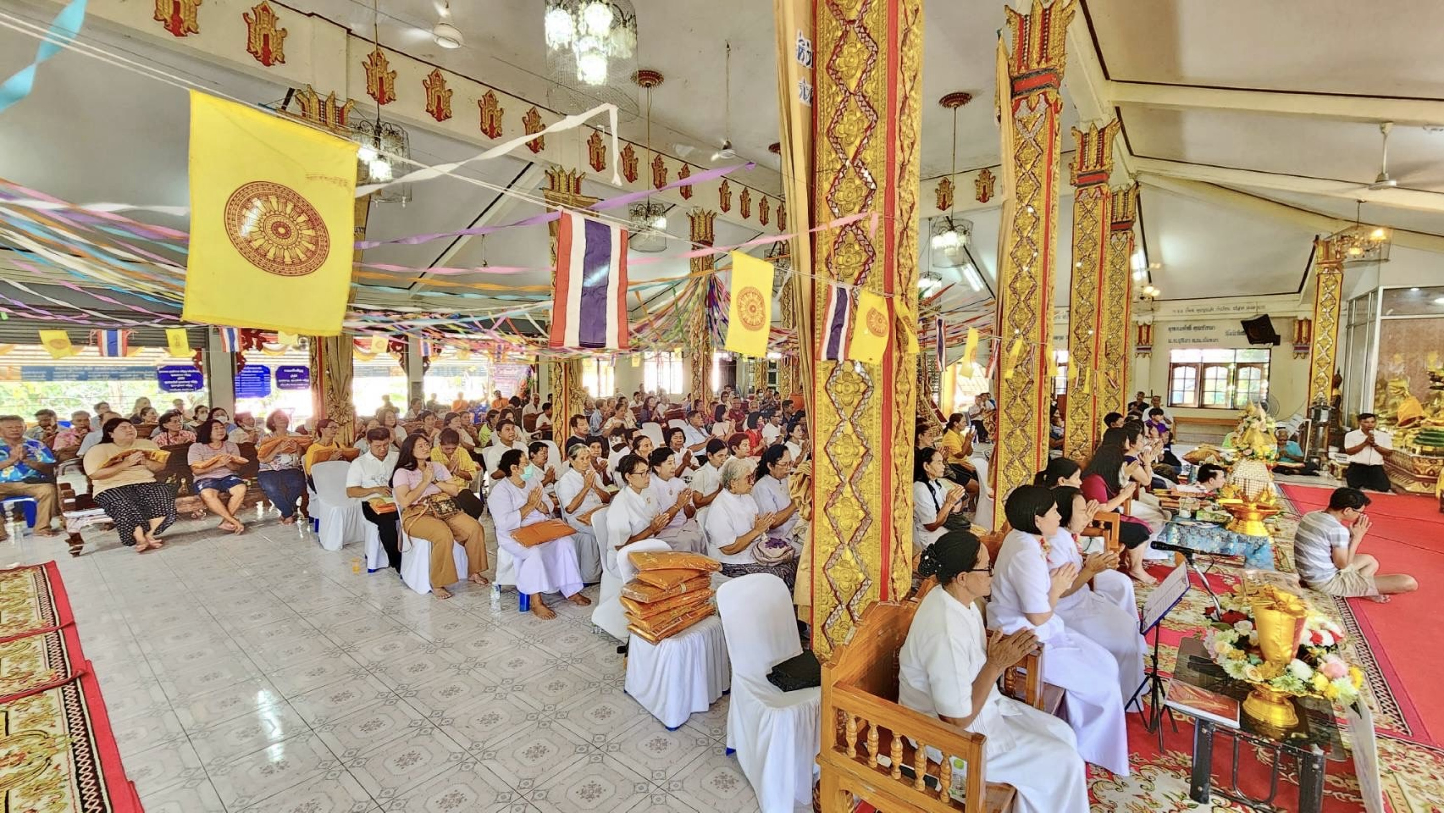 ภาพร่วมพิธีกรรมวัดตะเคียน