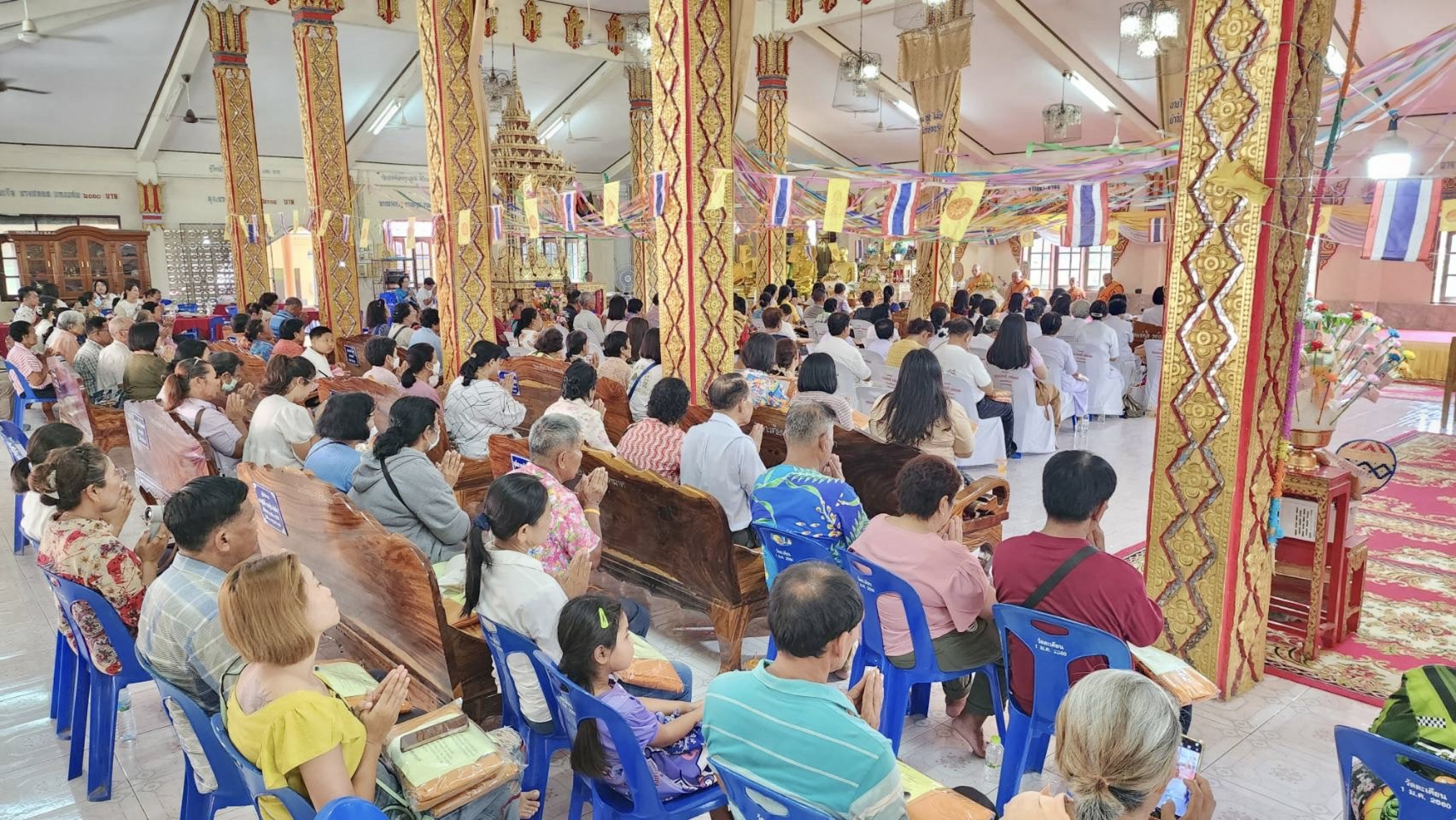 ภาพร่วมพิธีกรรมวัดตะเคียน