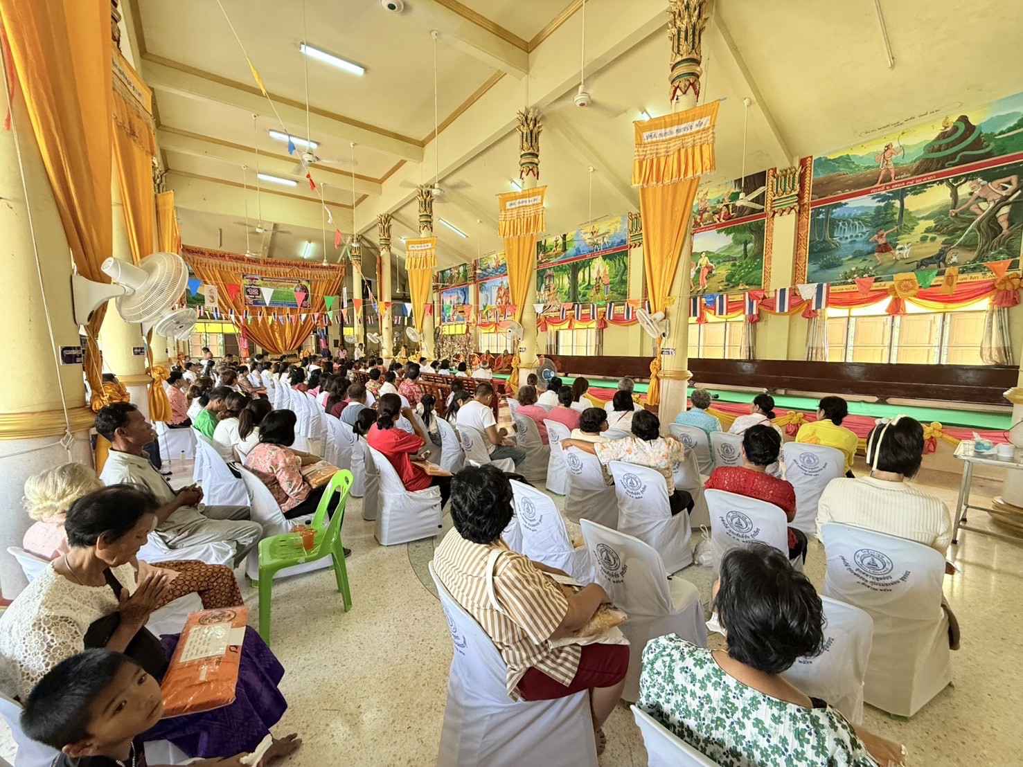 ภาพร่วมพิธีกรรมวัดคุ้งนาบุญ