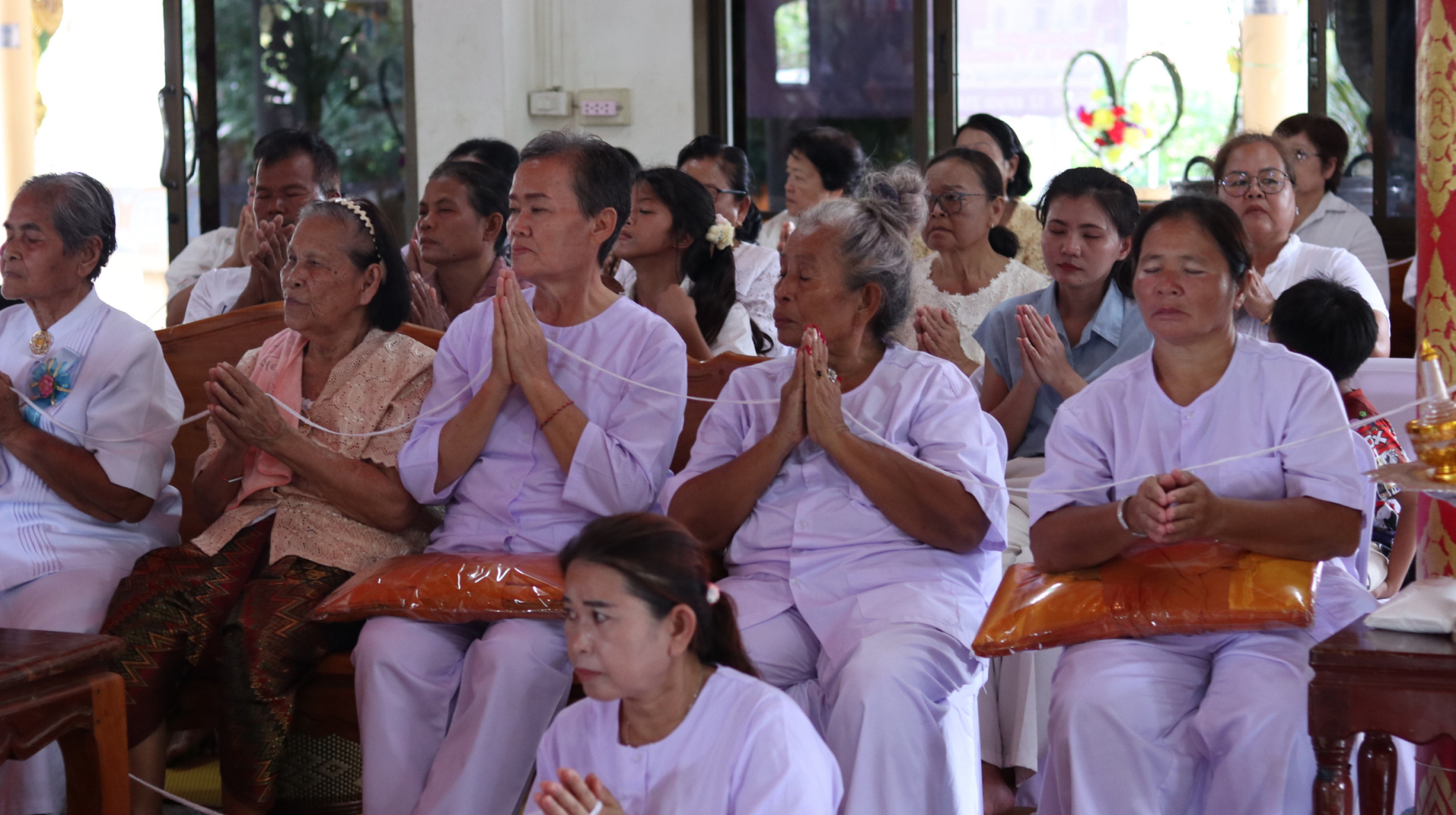 ภาพร่วมพิธีกรรมที่พักสงฆ์ใหม่ทรัพย์ราษฎร์บำรุง