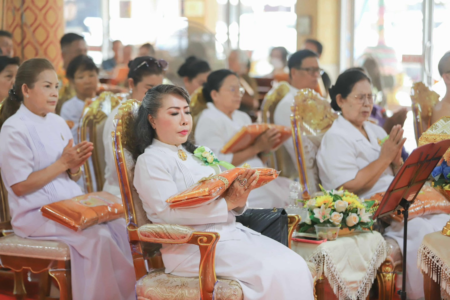 ภาพร่วมพิธีกรรมวัดท่าหลวง