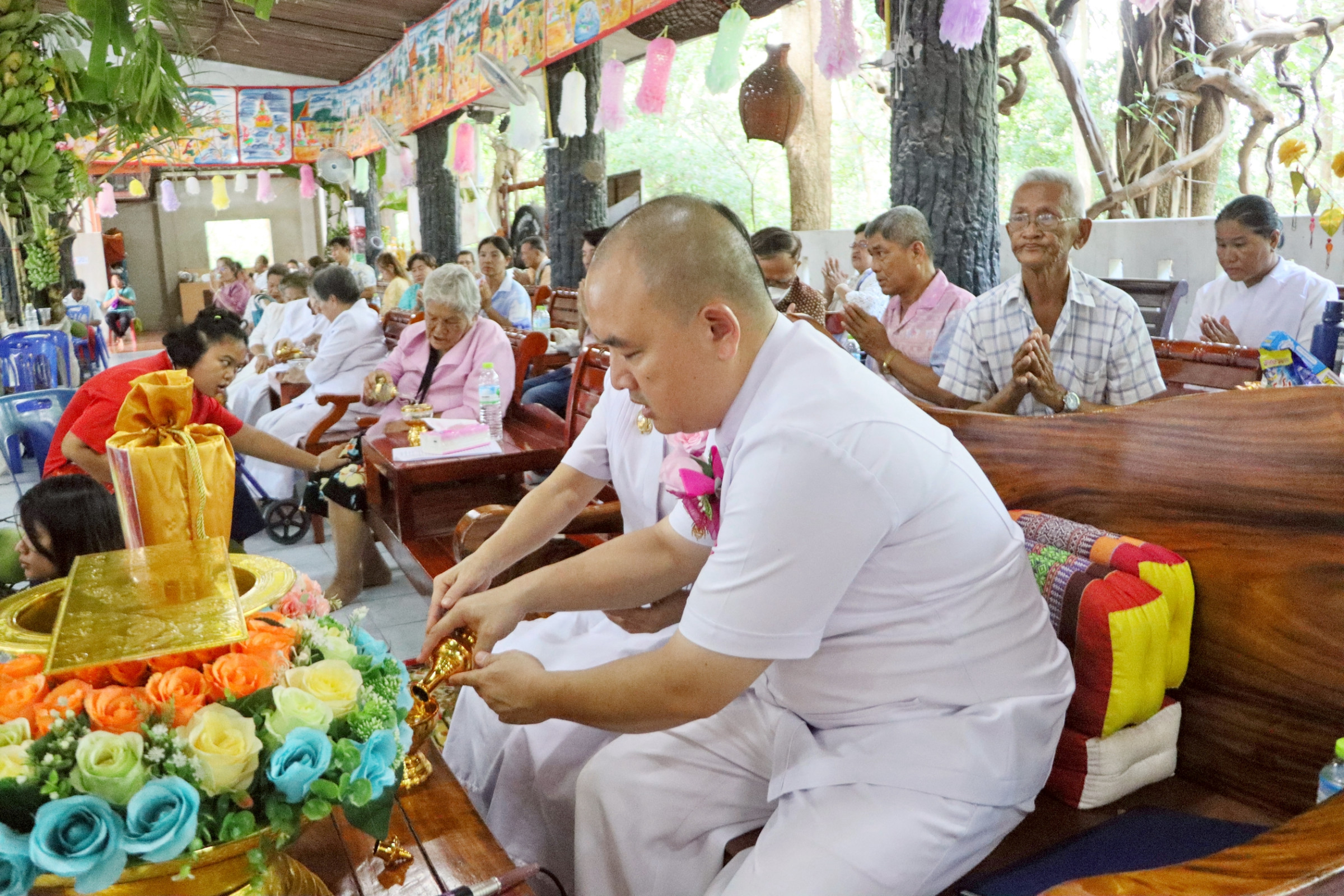 ภาพร่วมพิธีกรรมวัดหัวเขาสามัคคี
