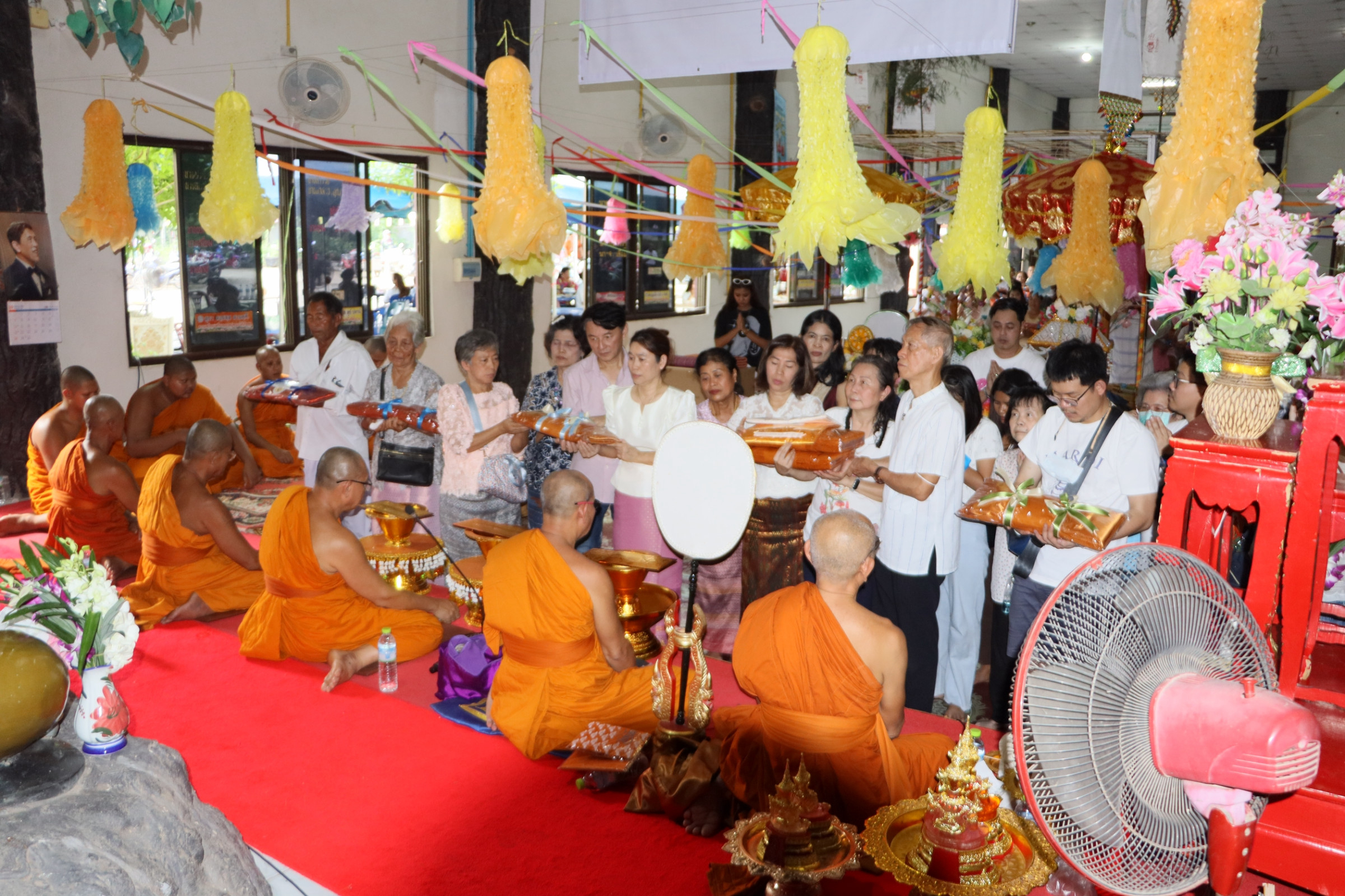 ภาพร่วมพิธีกรรมวัดหัวเขาสามัคคี