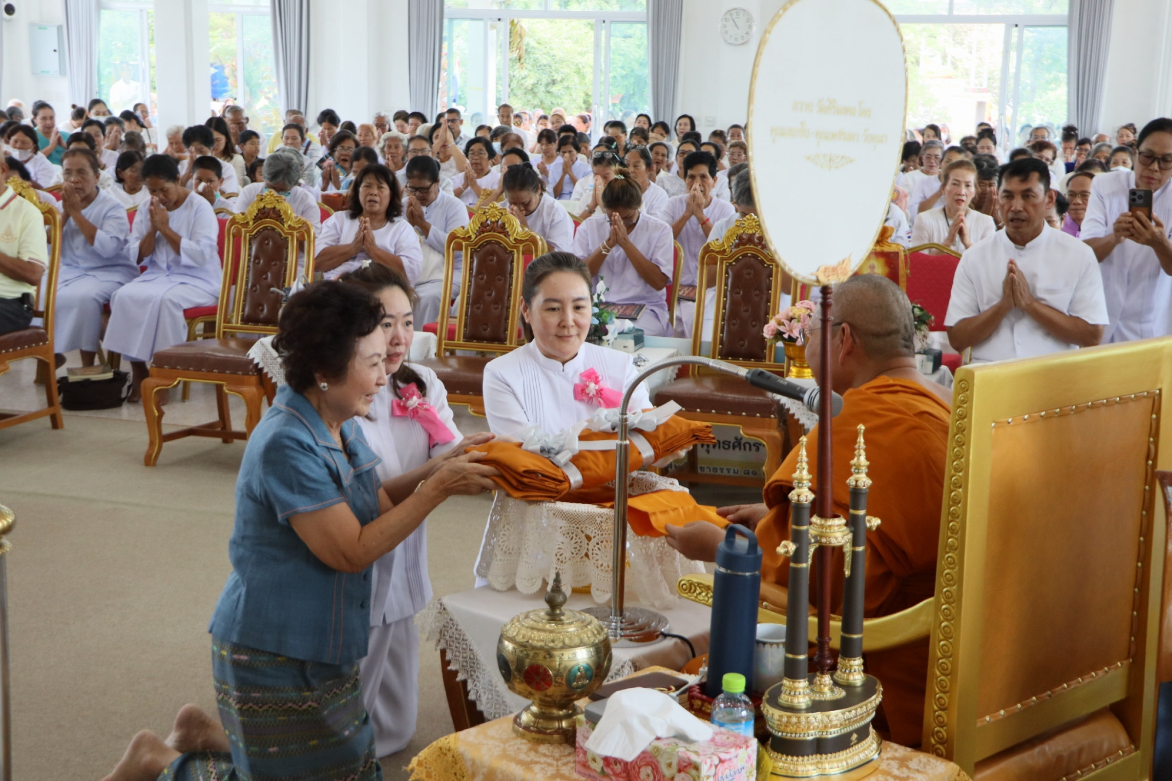 ภาพร่วมพิธีกรรมวัดศิริมงคล