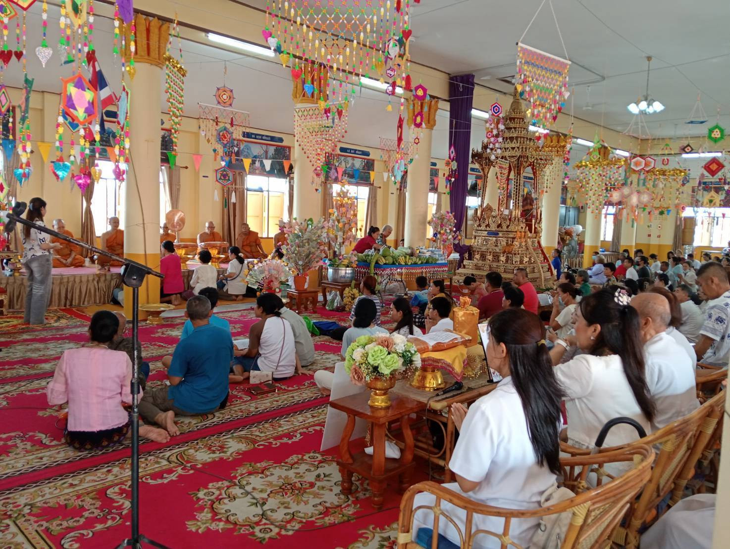 ภาพร่วมพิธีกรรมวัดหนองบัวขาว