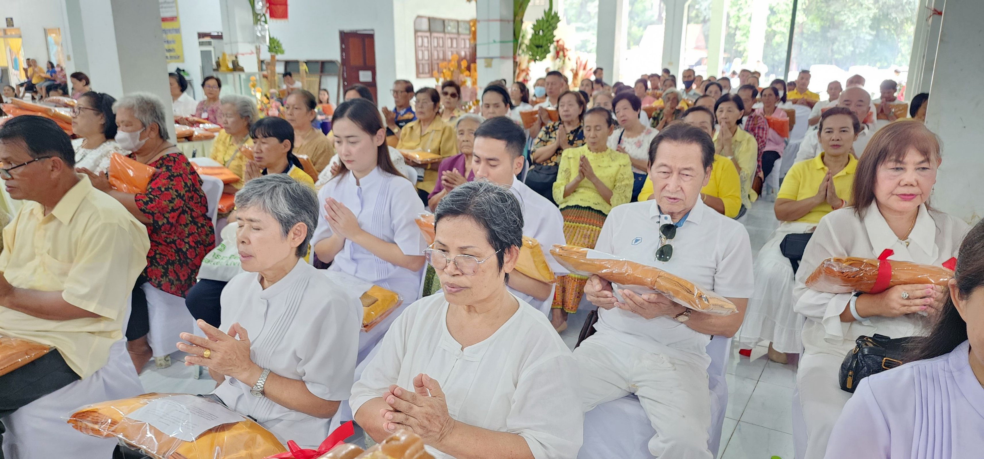 ภาพร่วมพิธีกรรมวัดสุวรรณคีรี(สุวรรณคีรีปิฎก)