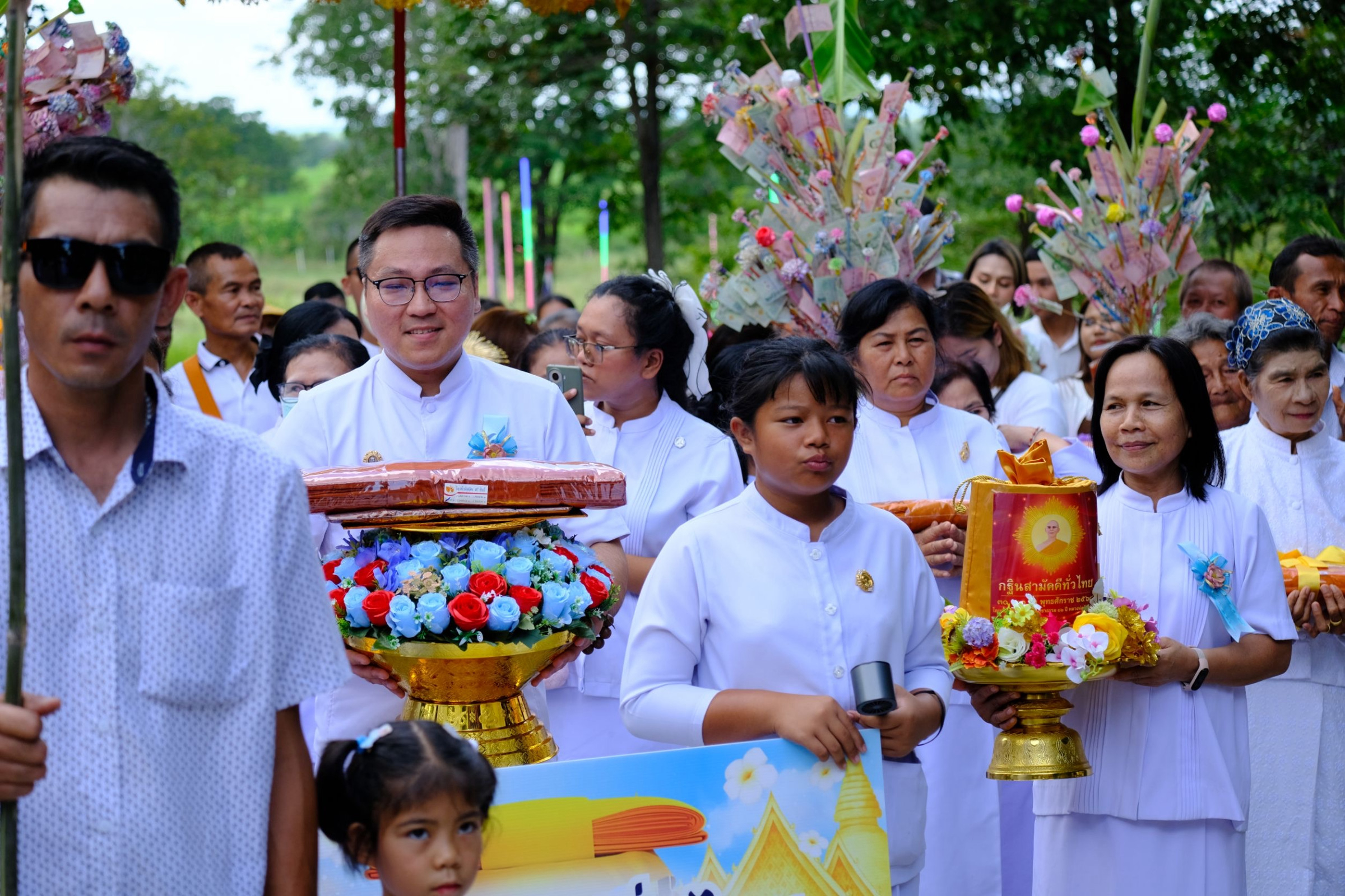 ภาพร่วมขบวนกฐินวัดวิเวกวังทอง